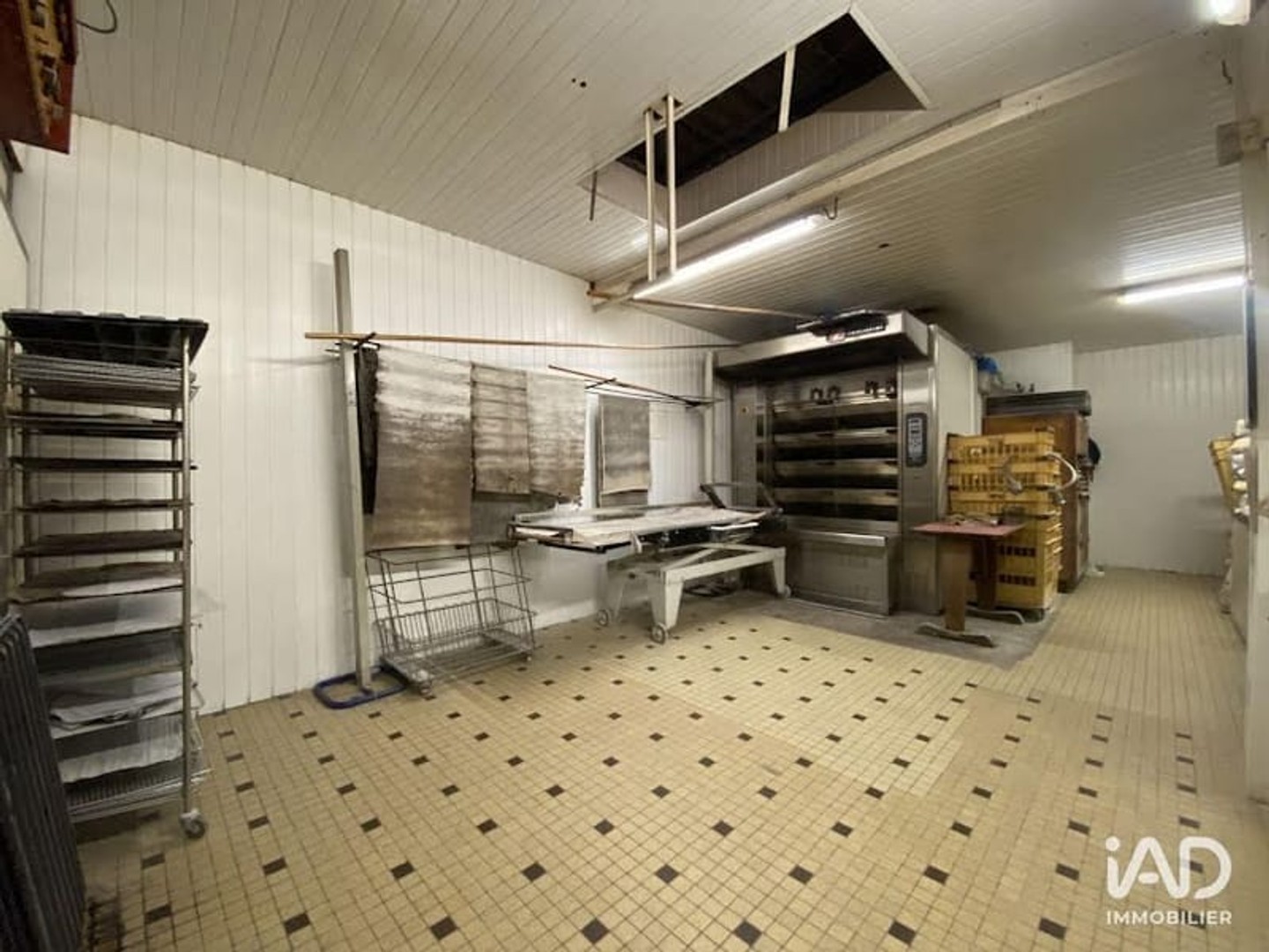 Magasin à vendre - 180m2 - Aizenay (85190)