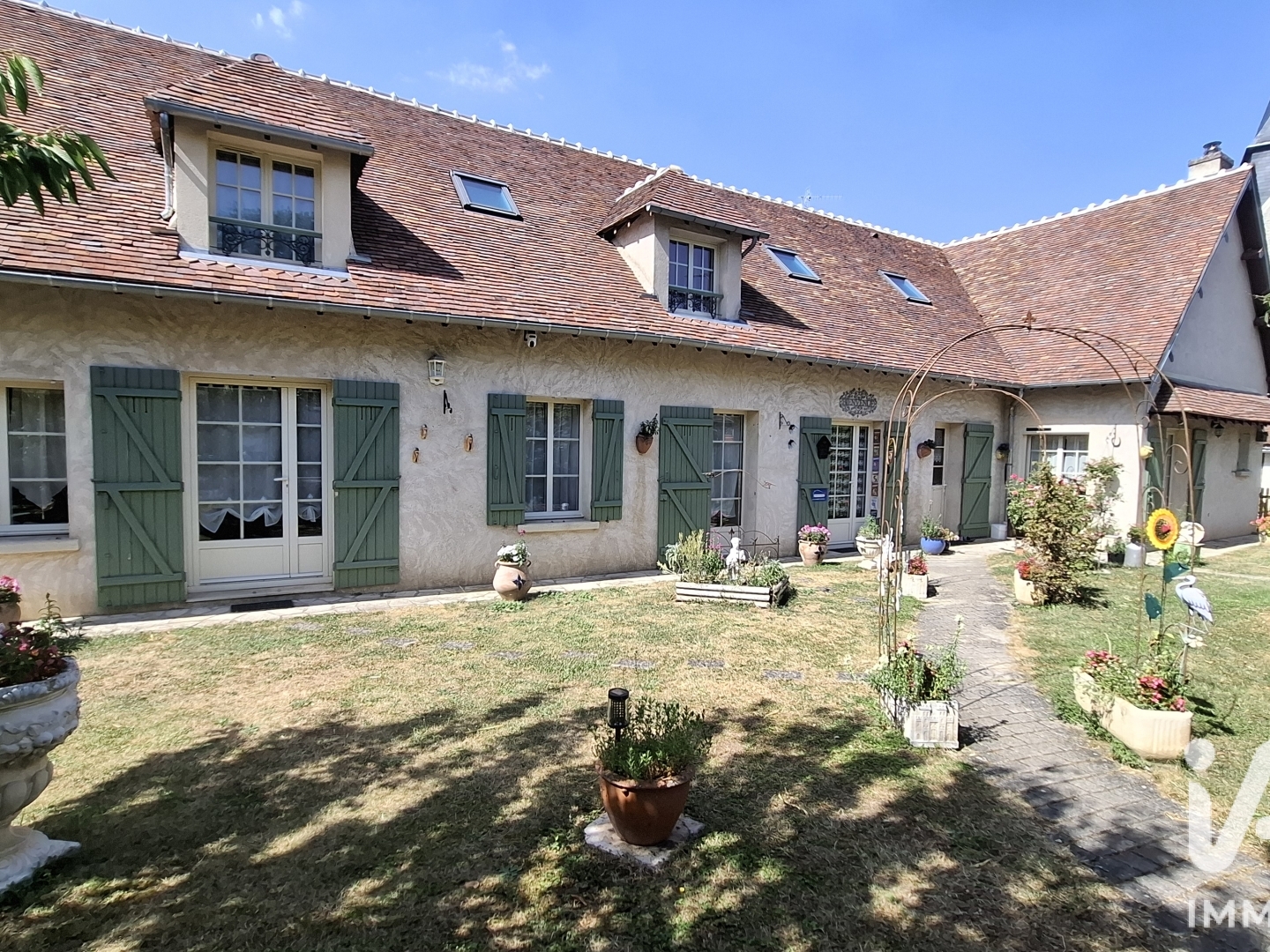 Maison 7 pièces 238 m²