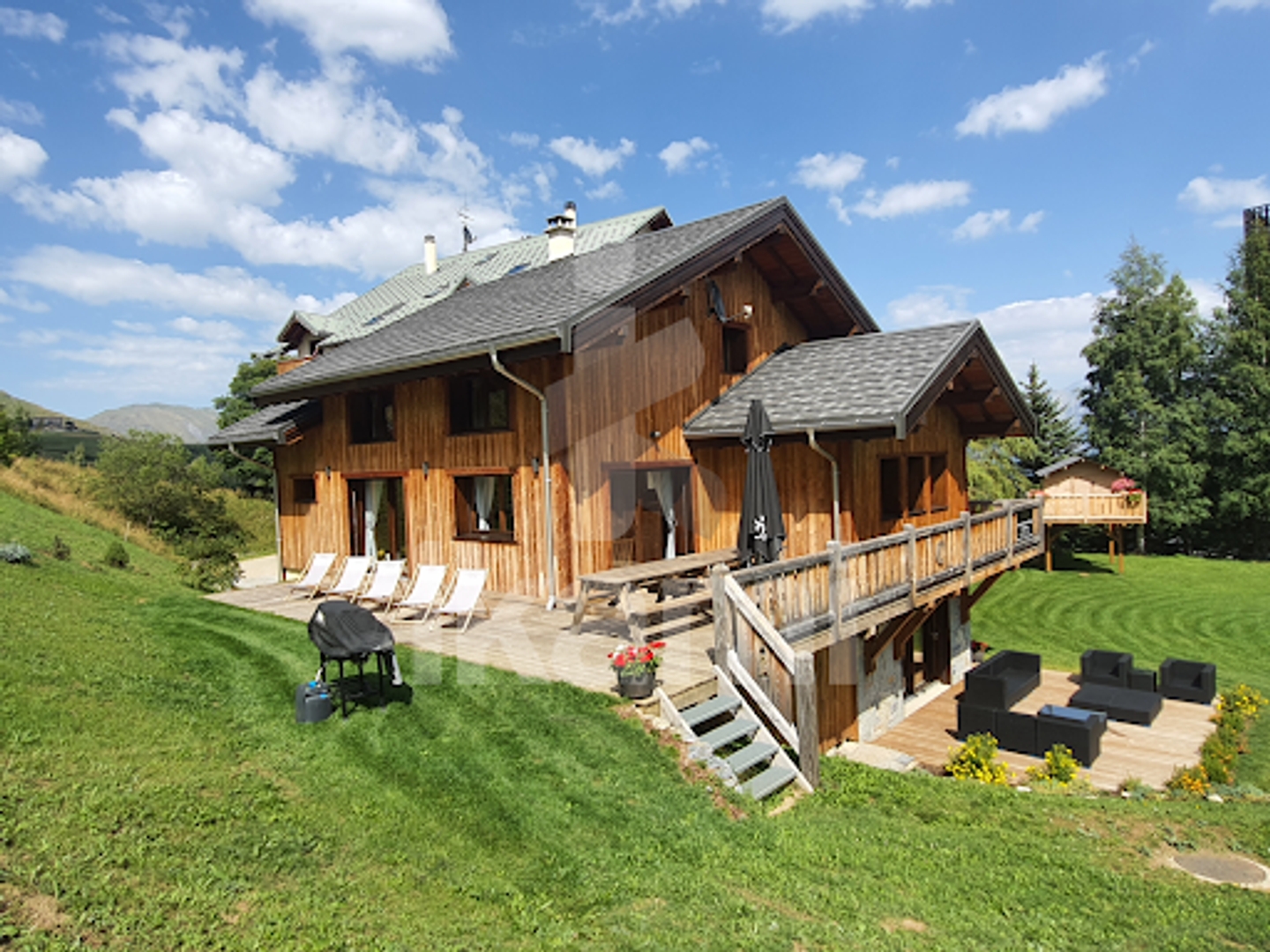 Maison 10 pièces 247 m²