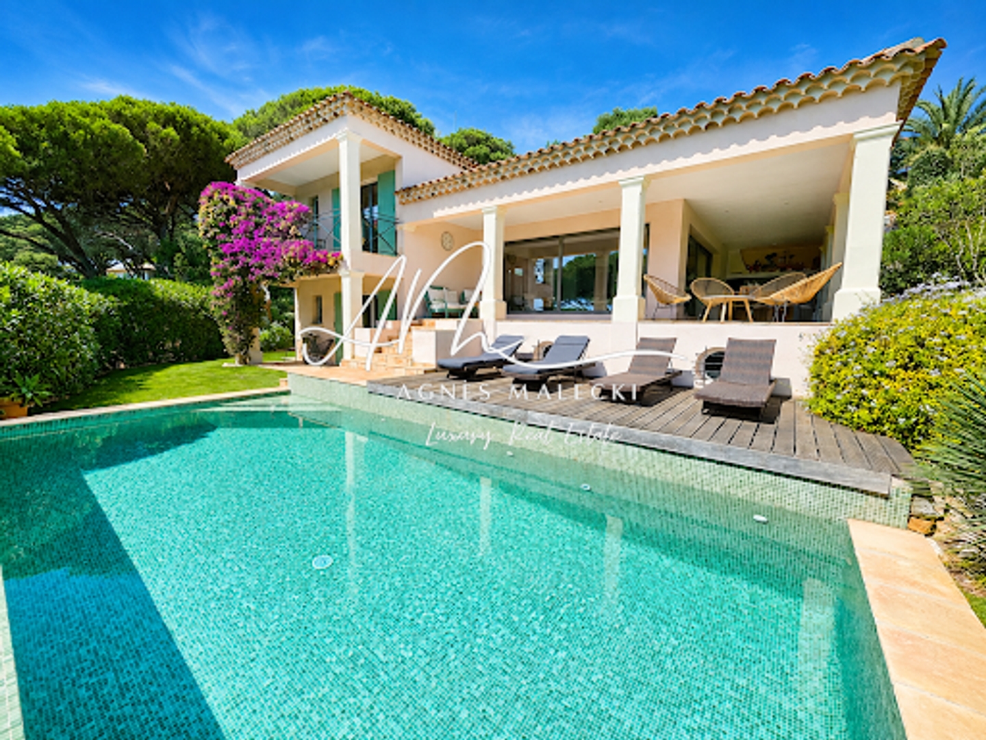 Propriété 5 pièces 230 m²