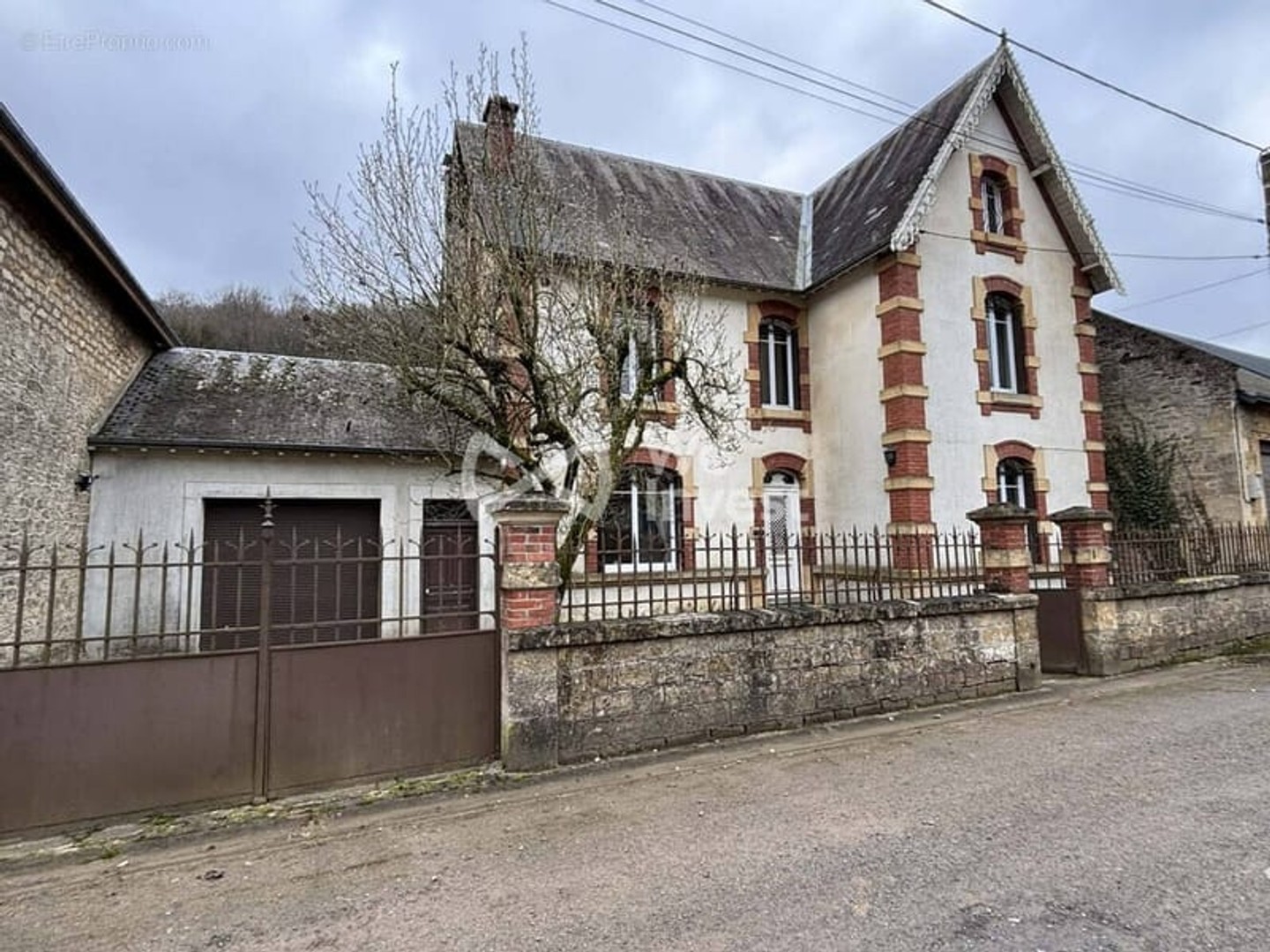 Maison 8 pièces 228 m²