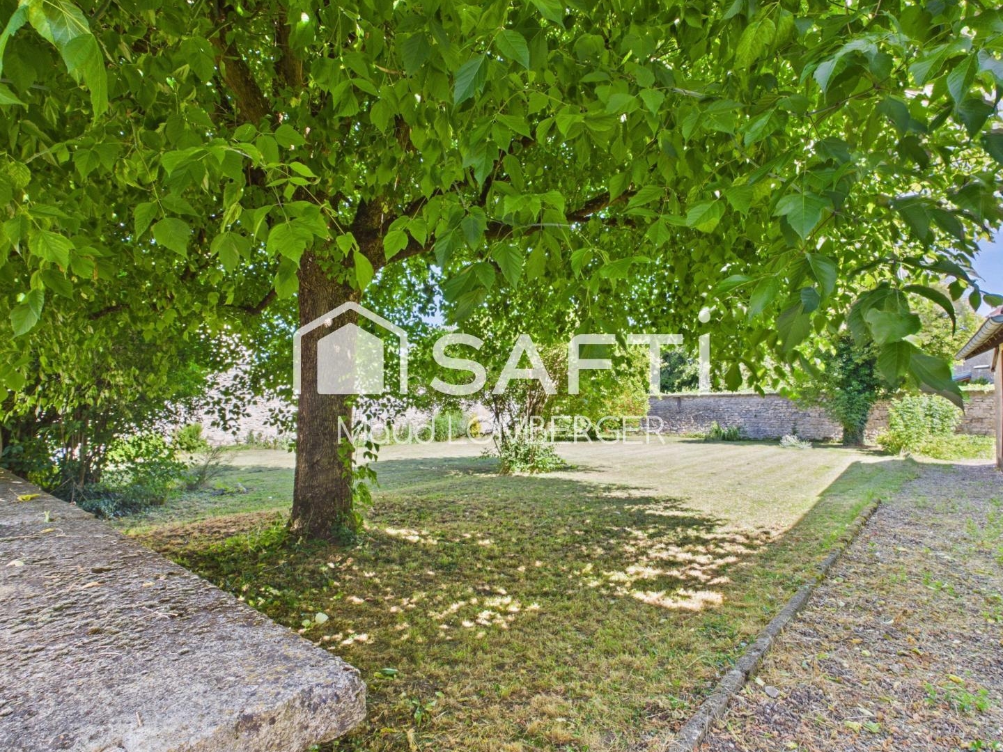 Propriété comprenant deux maisons