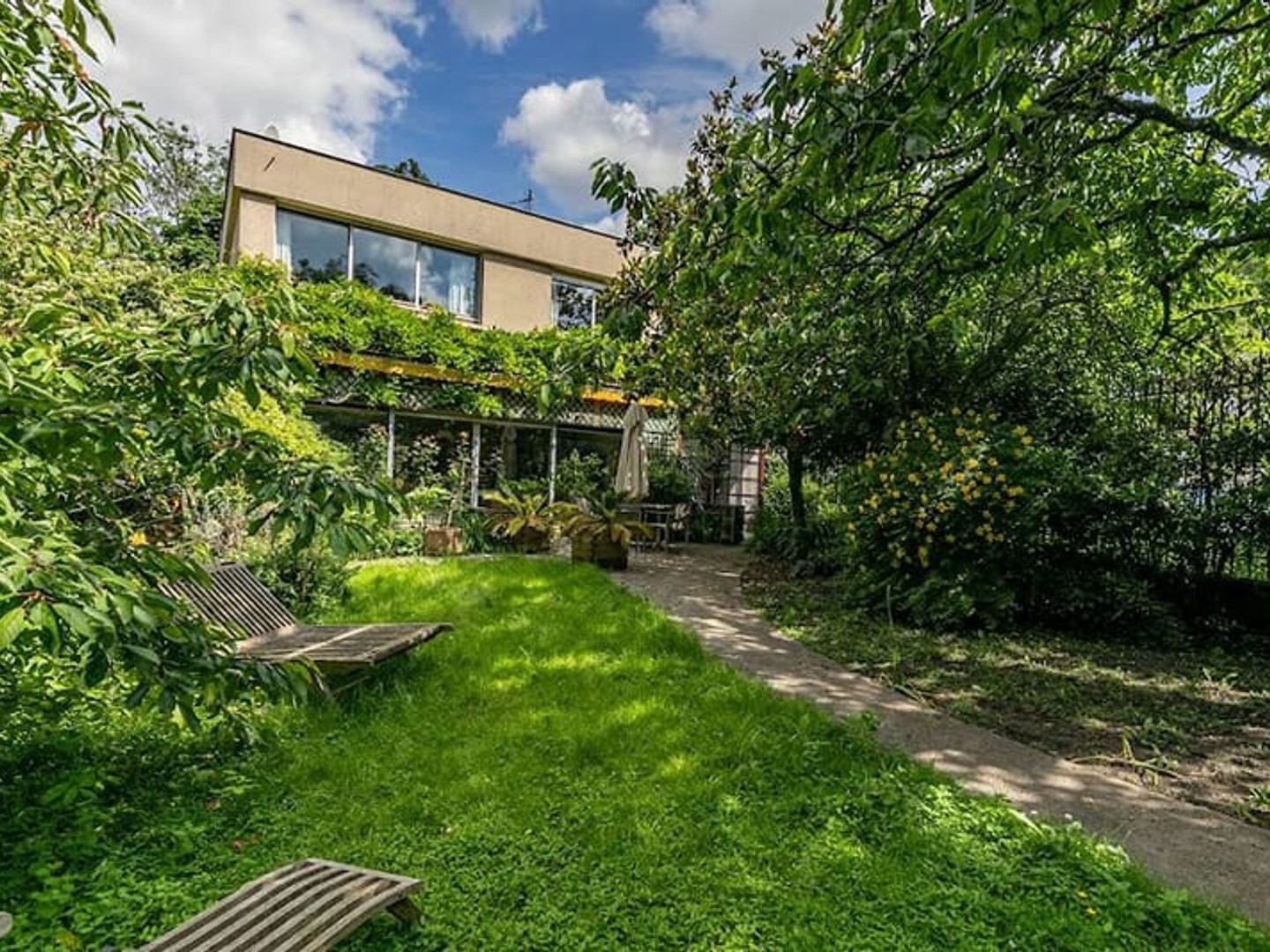 Maison 9 pièces 345 m²