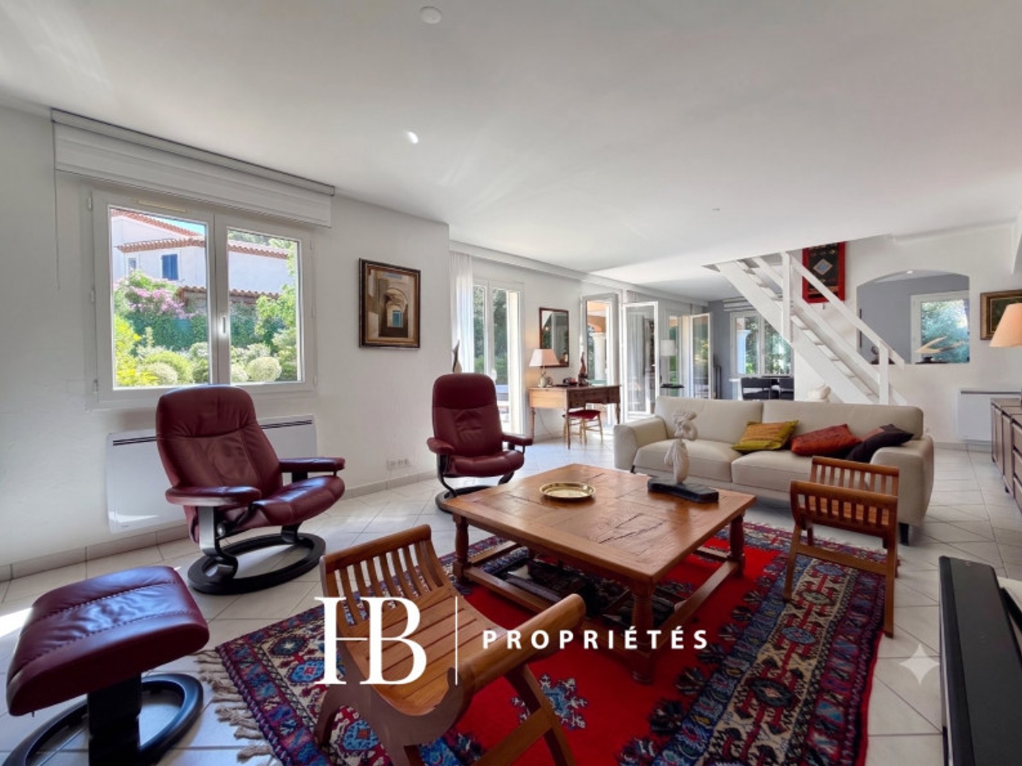 Maison à vendre - 4 pièces - 157m2 - Six-Fours-Les-Plages (83140)