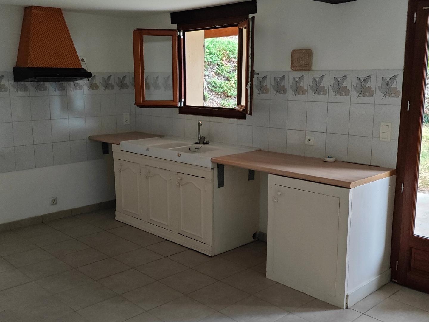 Maison à vendre - 4 pièces - 120m2 - Saint-Germain-Et-... (24520)