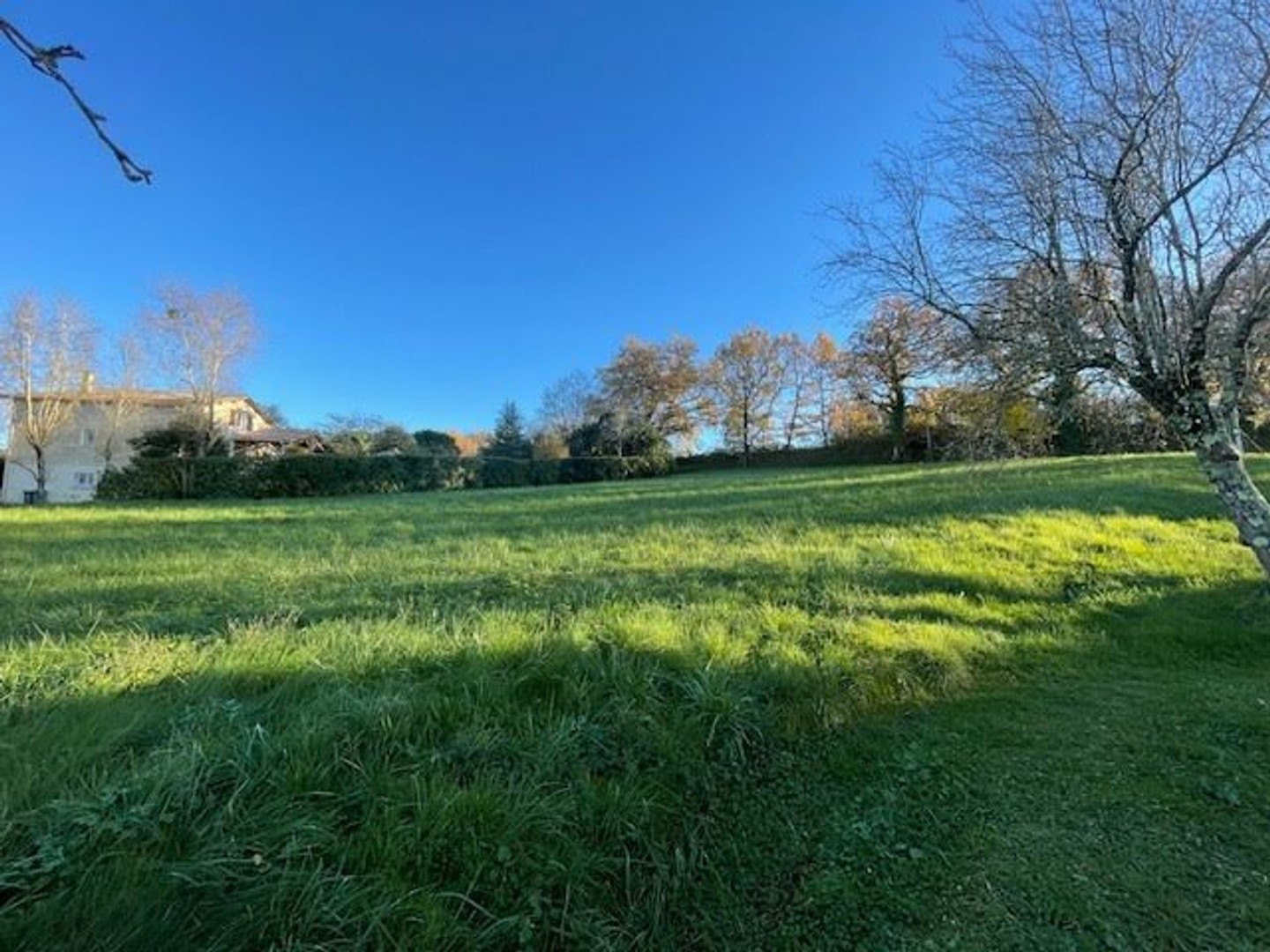 Terrain 2000 m²