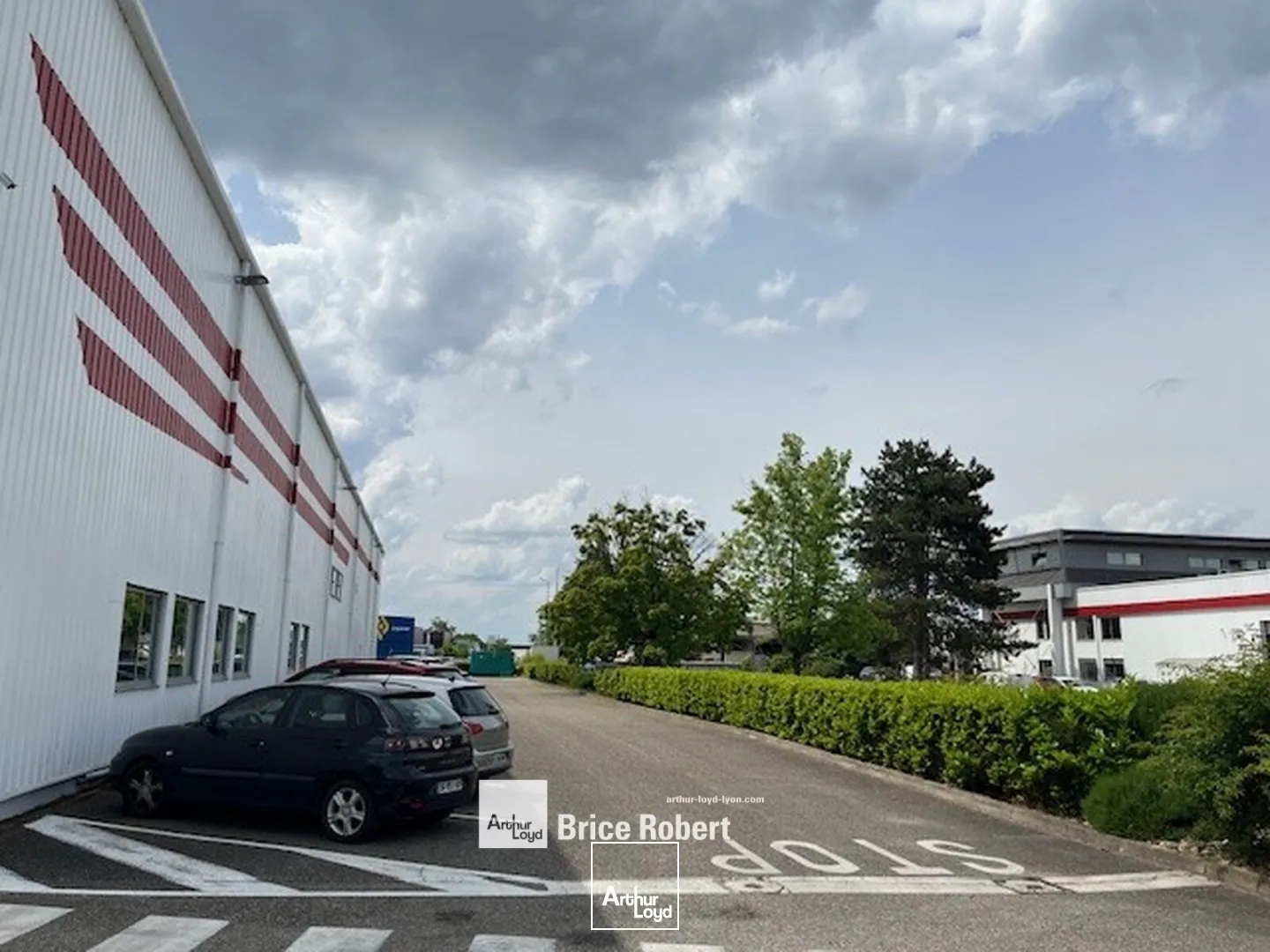 Locaux à vendre - 4635m2 - Chassieu (69680)