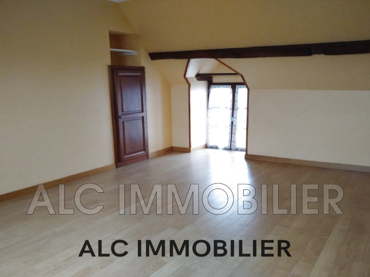 Immeuble 9 pièces 239 m²