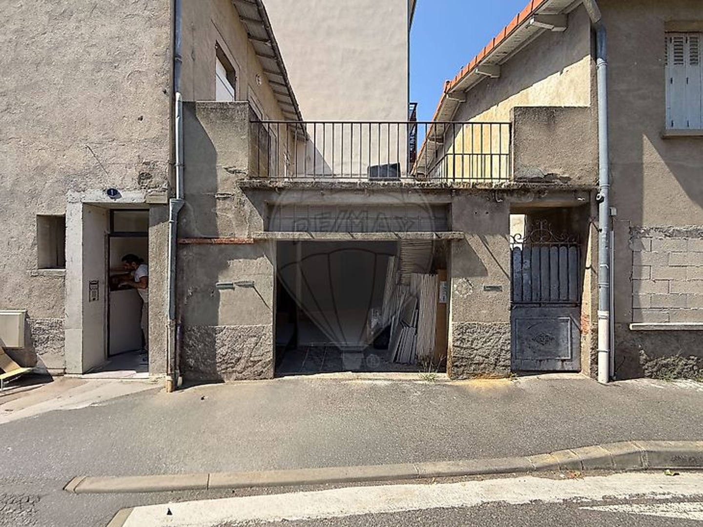 Local commercial 1 pièce 38 m²