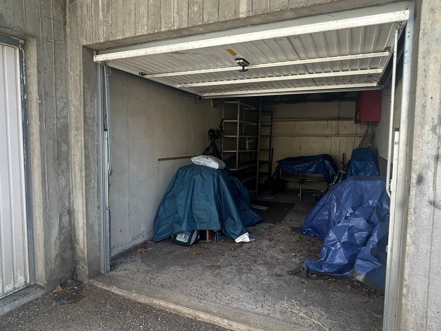 Parking / garage / box à vendre - 16m2 - Échirolles (38130)