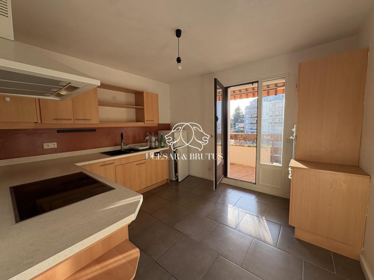 Appartement à vendre - 5 pièces - 114m2 - Lyon 9e (69009)