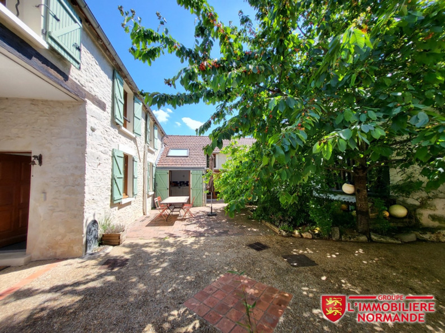 Maison 9 pièces 240 m²