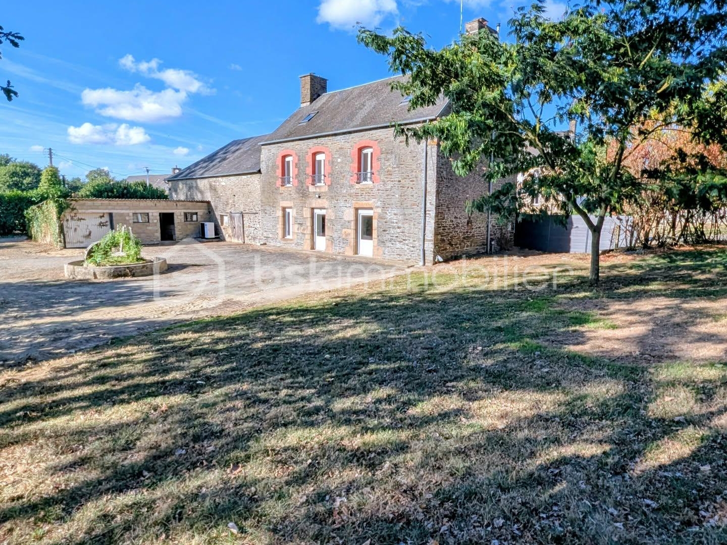 Maison 7 pièces 1891 m²
