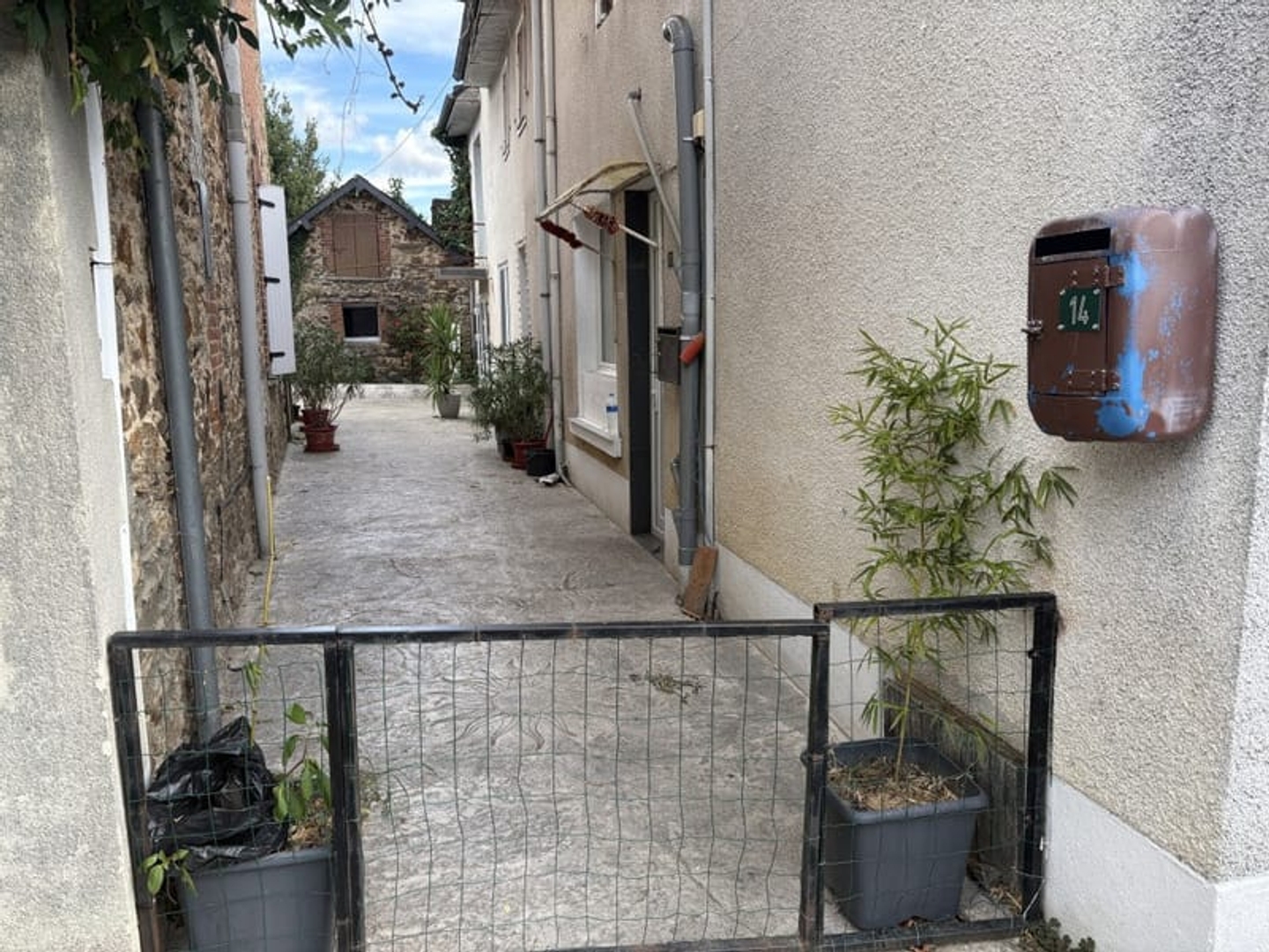 Maison à vendre - 3 pièces - 52m2 - Saint-Sornin-Lavolps (19230)