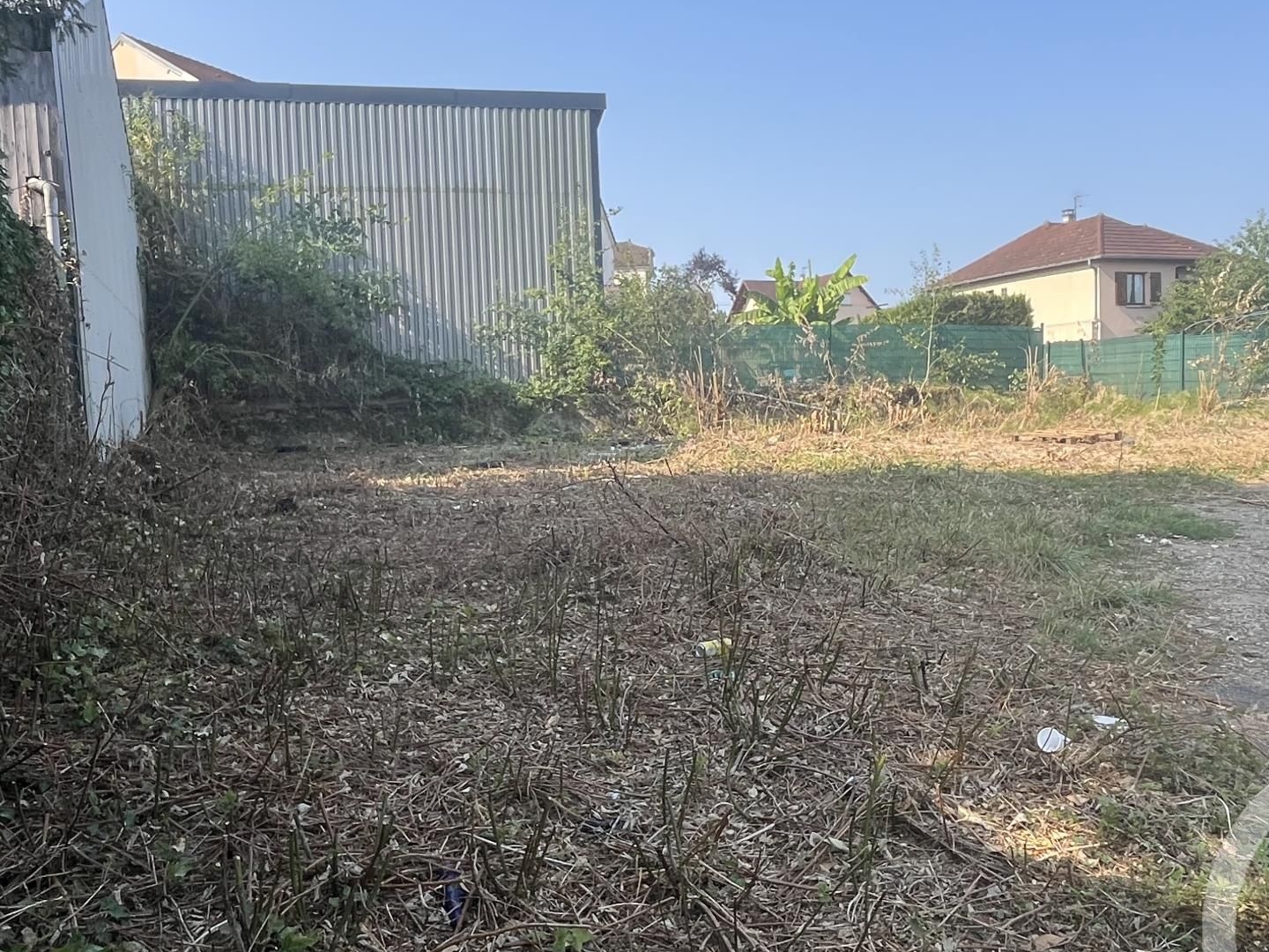 Terrain 265 m²
