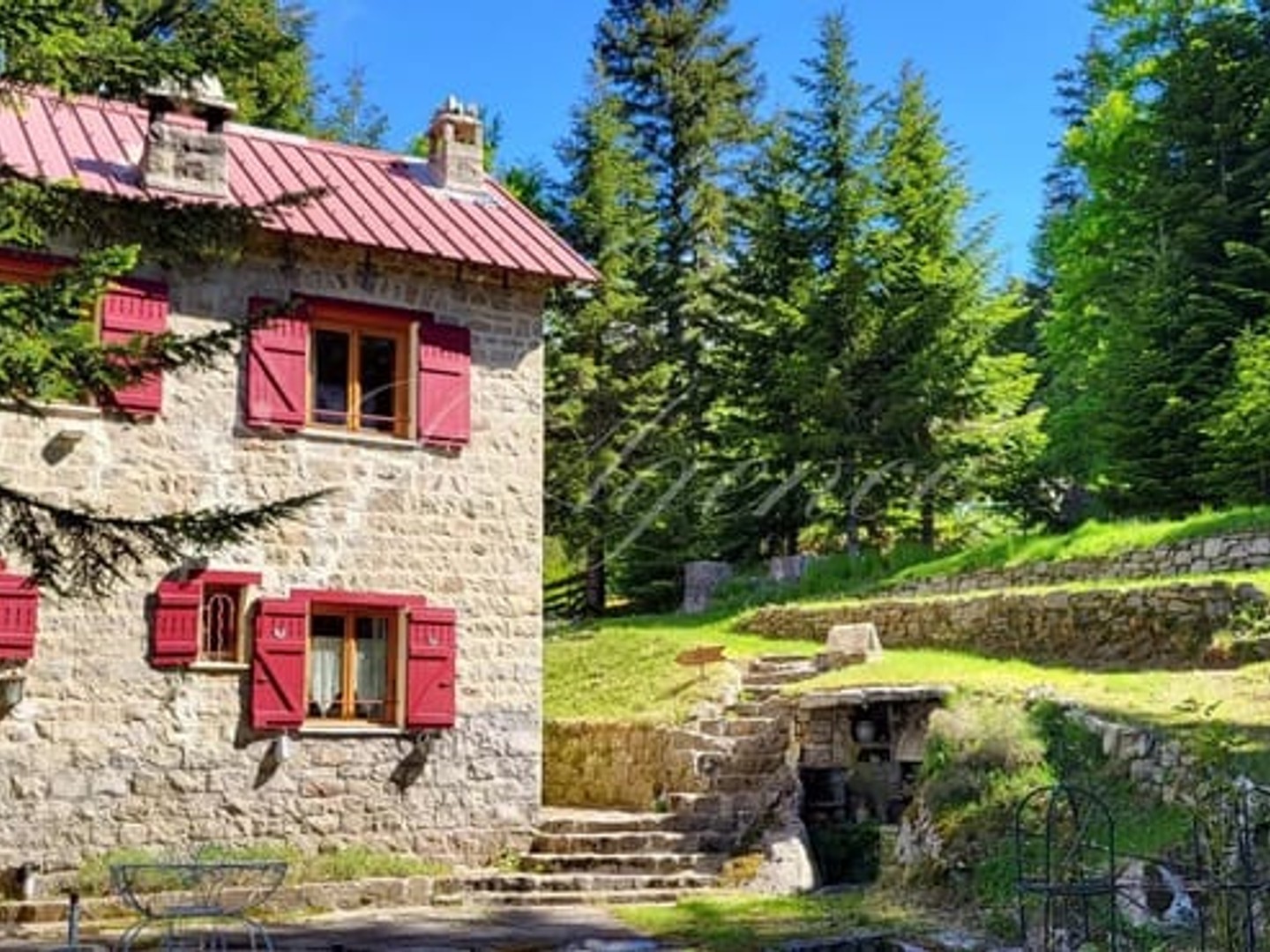 PEIRA CAVA SUPERBE CHALET