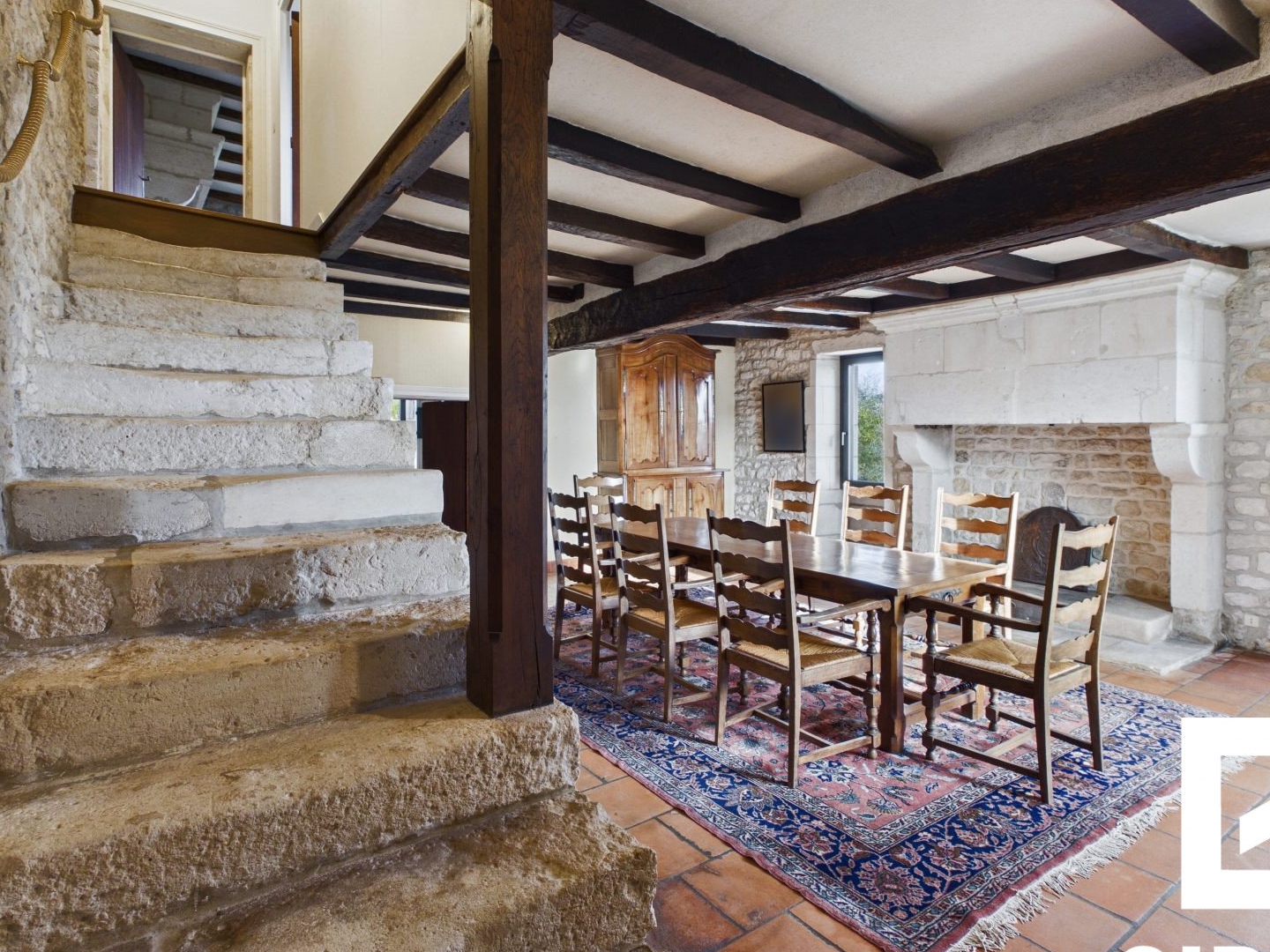 Maison à vendre - 9 pièces - 320m2 - Longèves (85200)