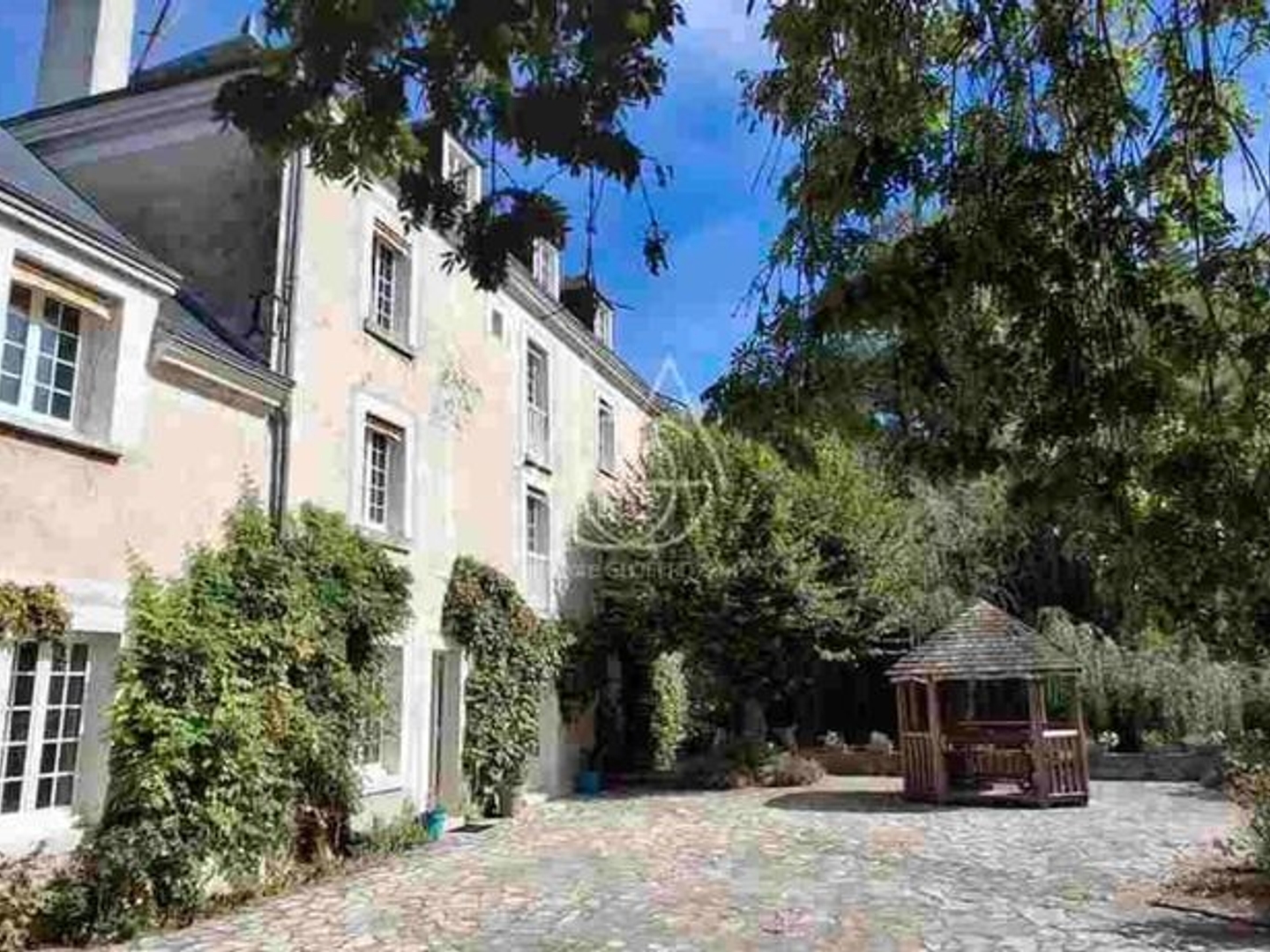 Maison à vendre - 20 pièces - 720m2 - Vernou-Sur-Brenne (37210)