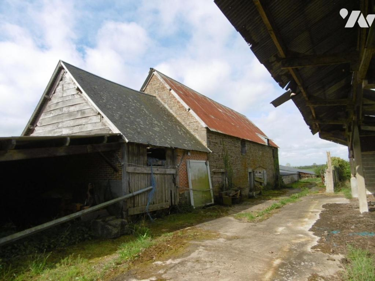 Maison à vendre - 4900m2 - Souleuvre En Bocage (14350)