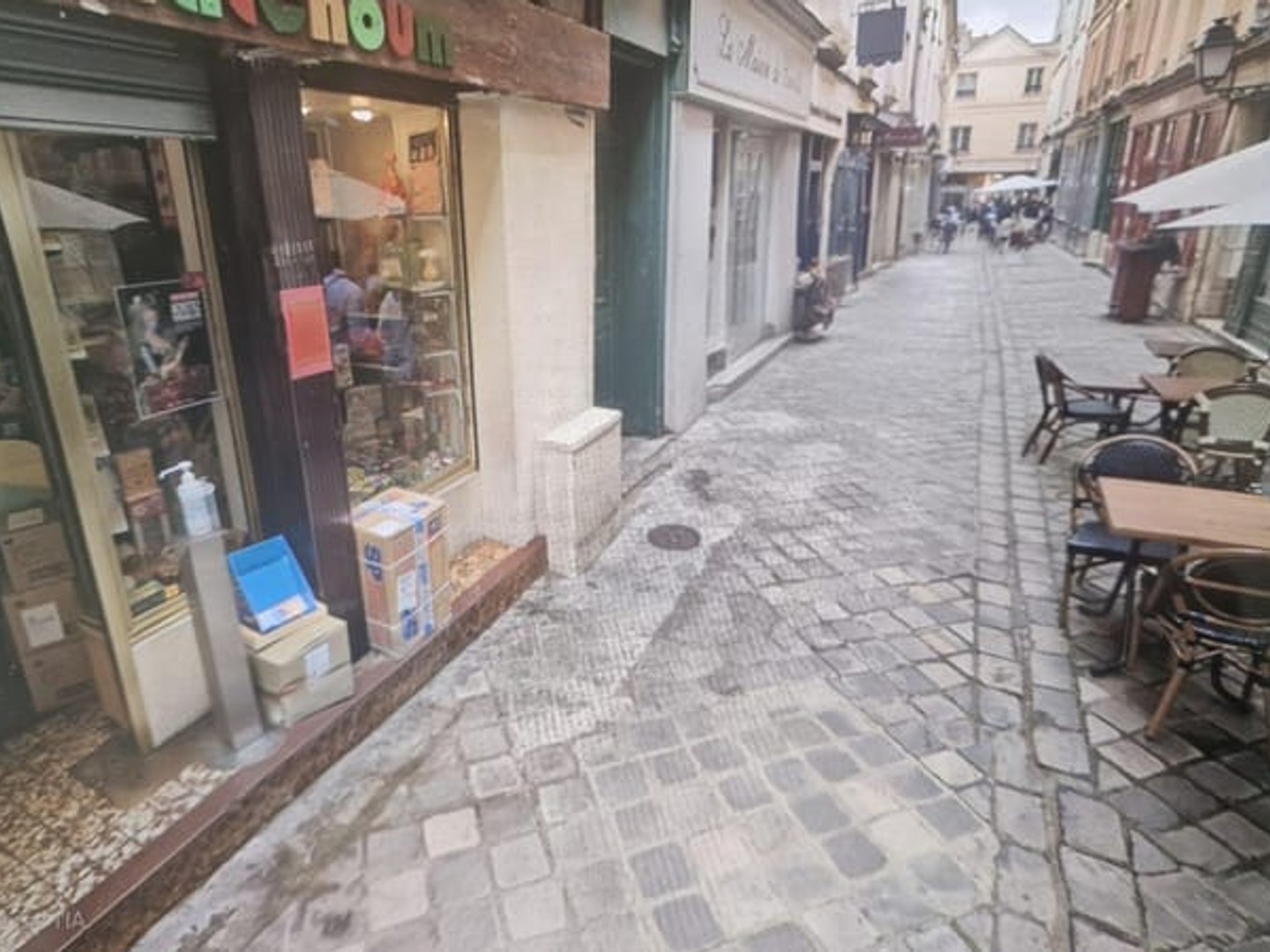 Immeuble commercial 60 m²