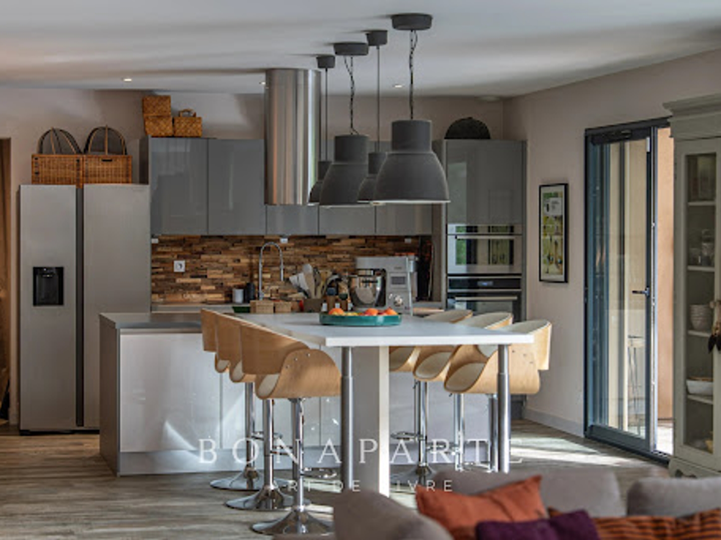 Locaux à vendre - 4 pièces - 146m2 - Arles (13200)