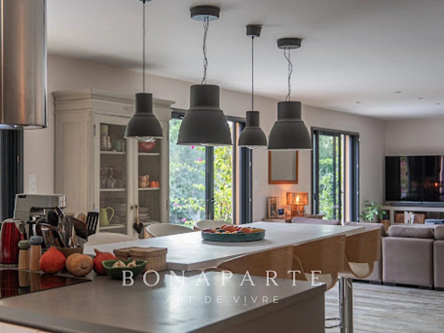 Locaux à vendre - 4 pièces - 146m2 - Arles (13200)