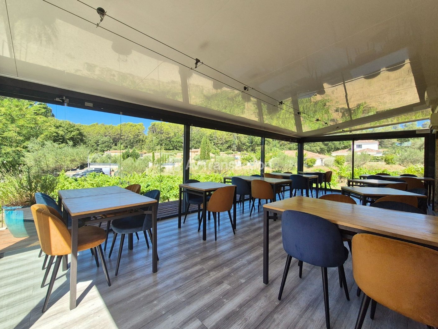 Bureaux à vendre - 3 pièces - 90m2 - Lorgues (83510)