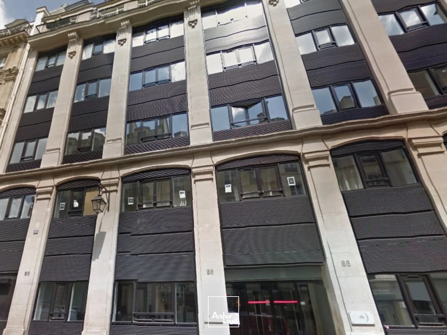 Bureaux opérés Paris 3 : Design industriel, espaces partagés