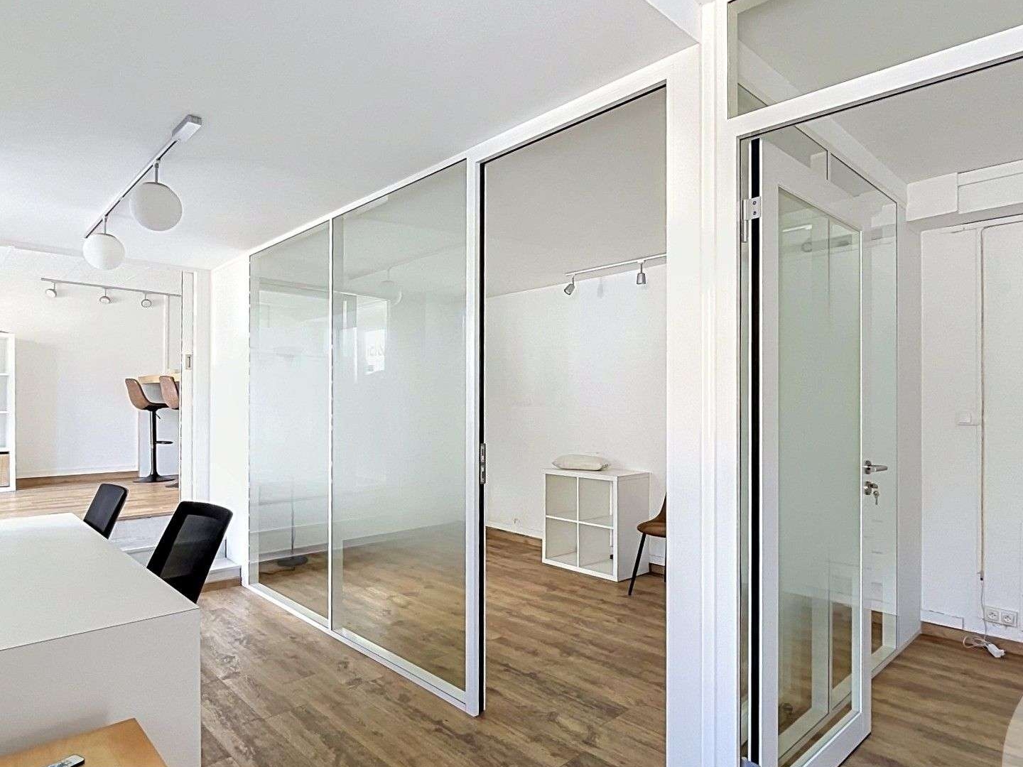 Bureaux 64 m²