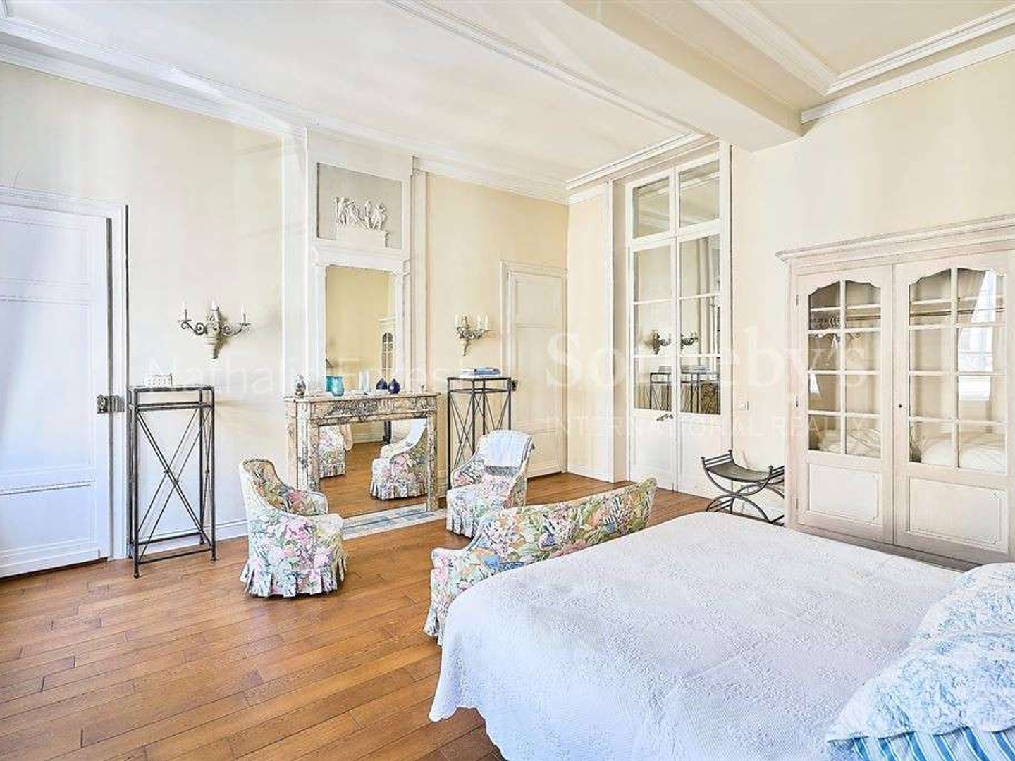 Maison 21 pièces 1100 m²