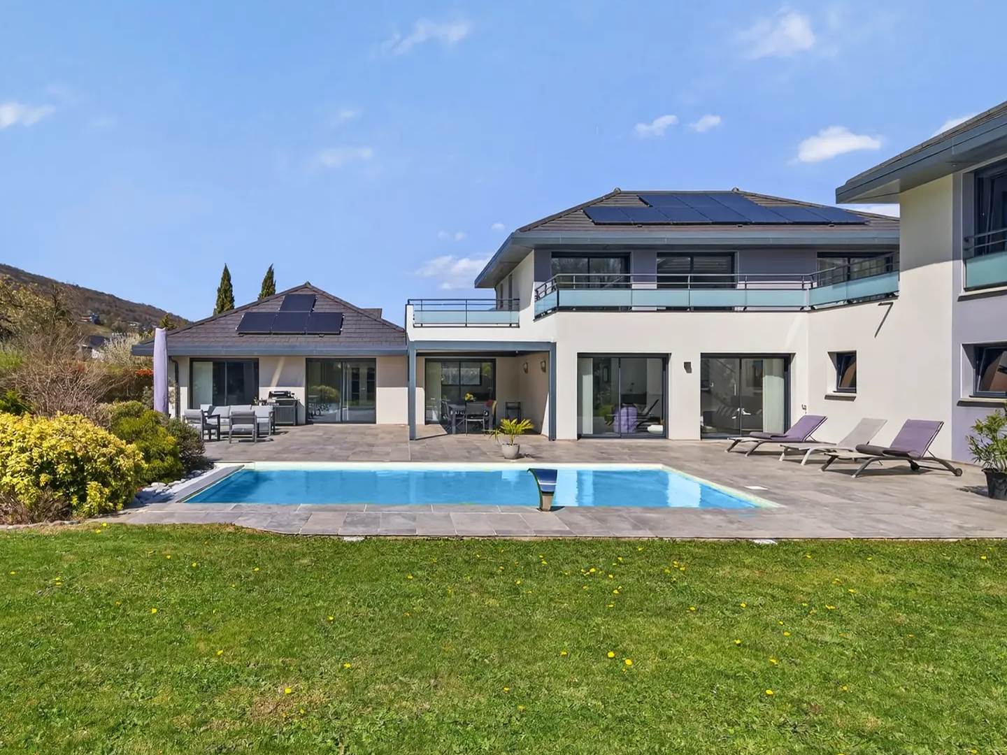 Saint Baldoph | Villa contemporaine haut de gamme 245m2 | Terrain plat de 1 254 M2 | Piscine