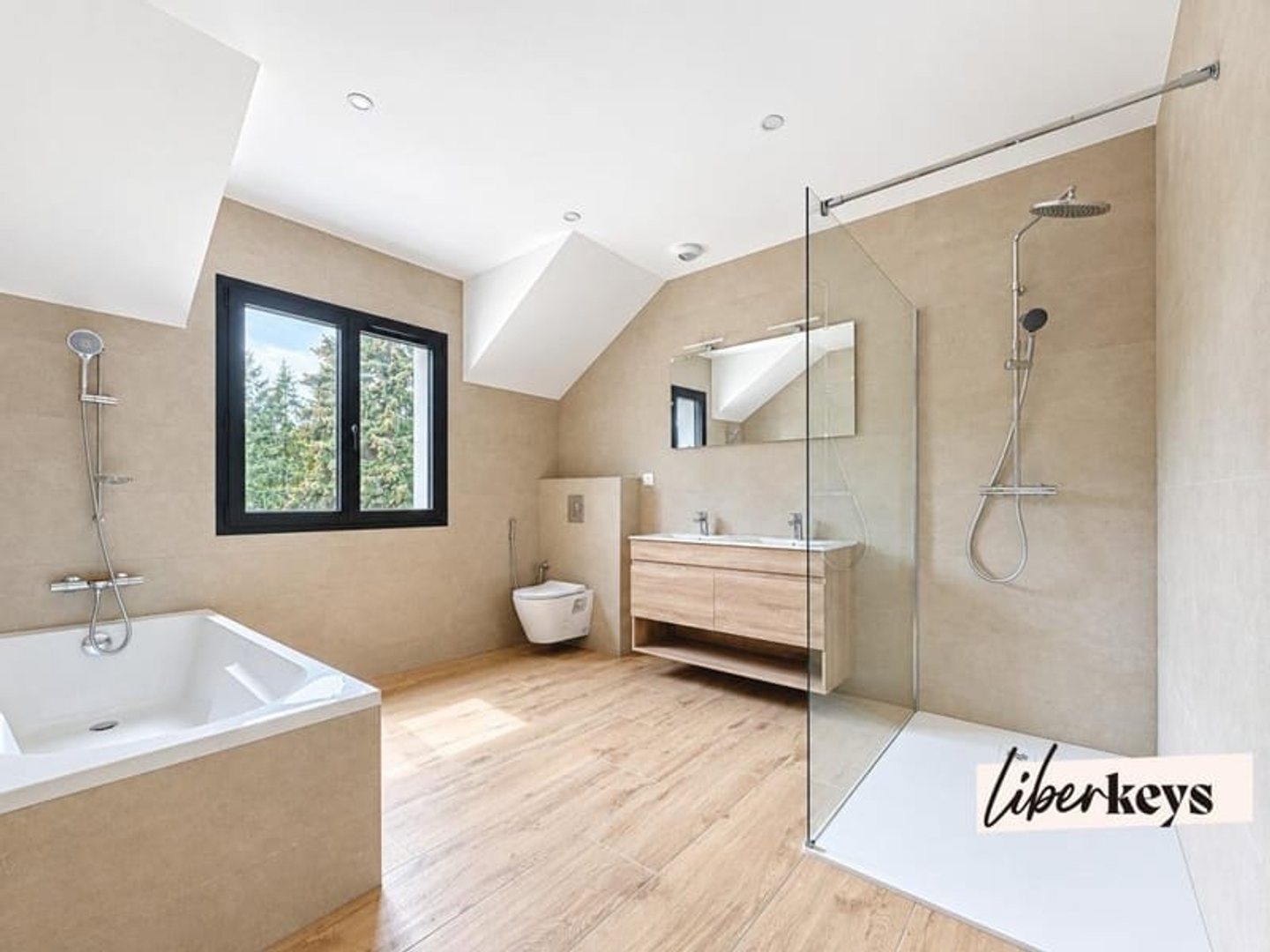 Maison à vendre - 5 pièces - 121m2 - Saint-Cyr-En-Val (45590)