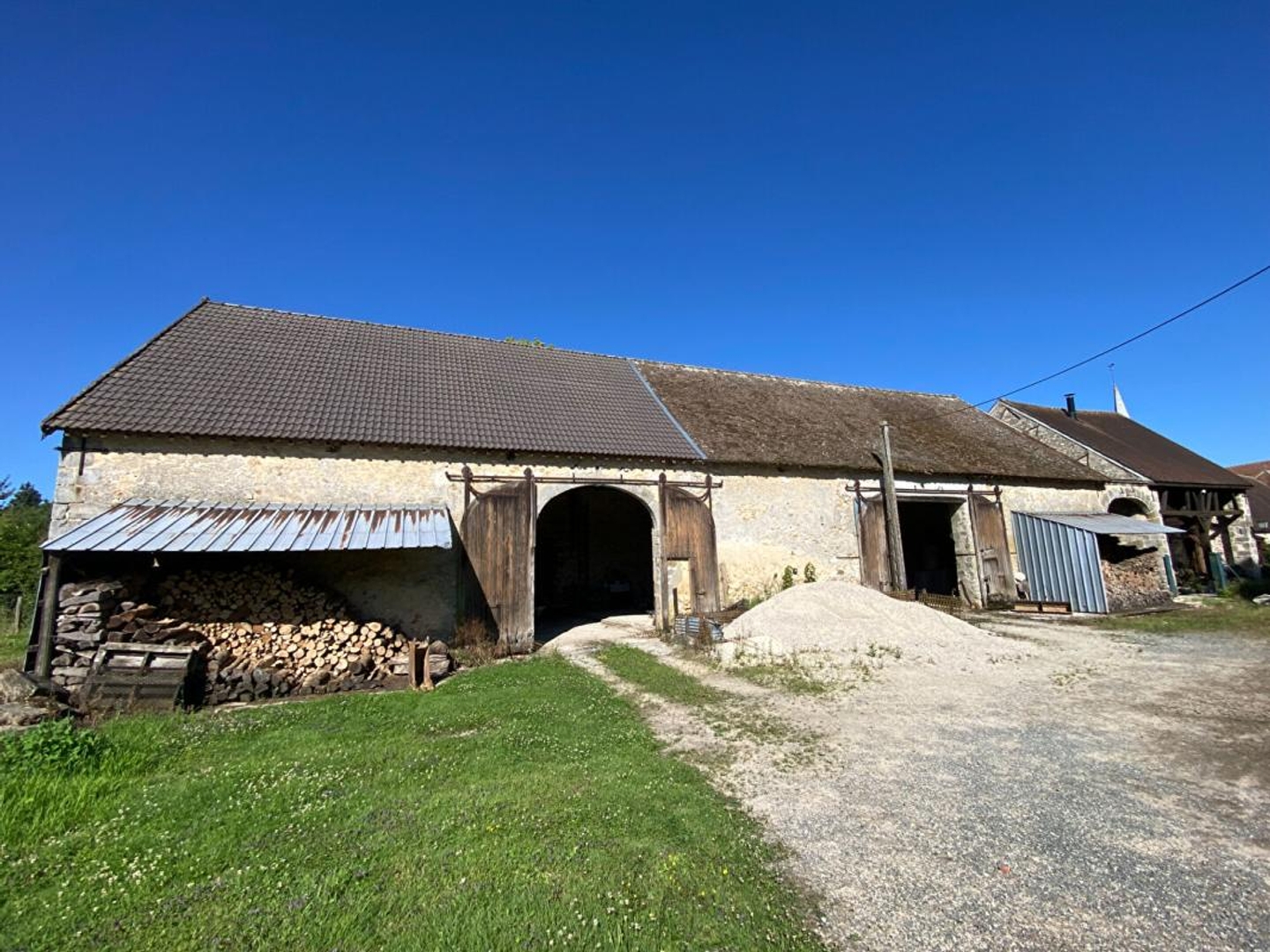 Locaux à vendre - 1 pièce - 258m2 - Provins (77160)