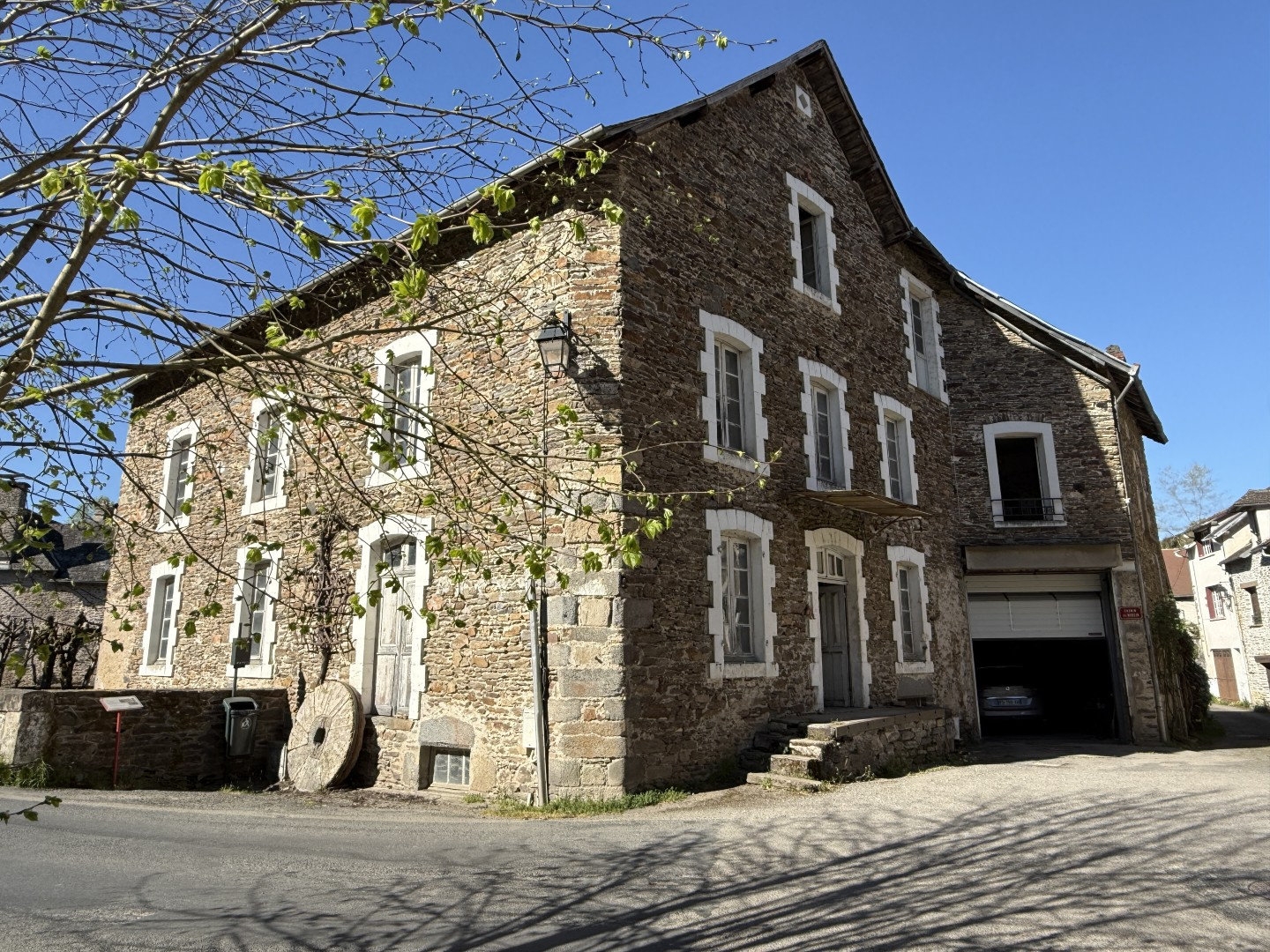 Maison à vendre - 450m2 - Ségur-Le-Château (19230)