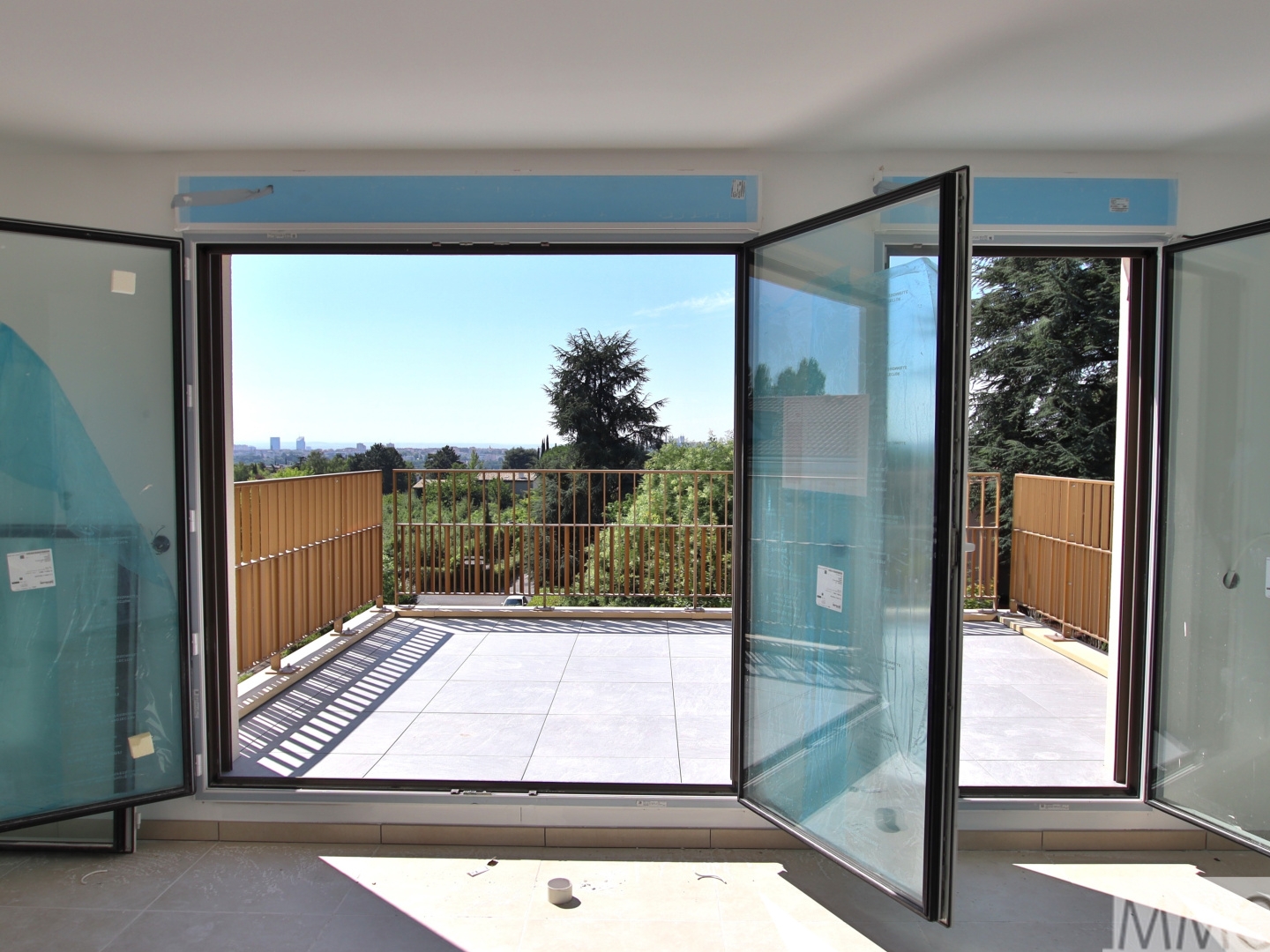 Appartement à vendre - 4 pièces - 83m2 - Saint-Didier-Au-M... (69370)