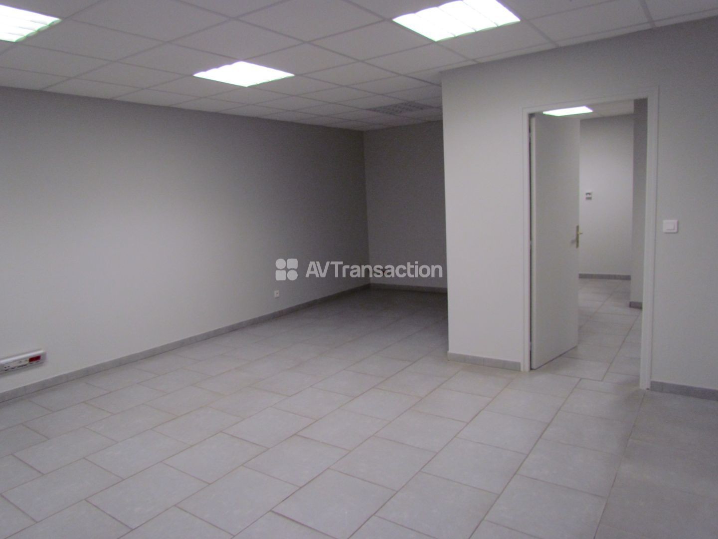 Bureaux à vendre - 6 pièces - 290m2 - Bar-Le-Duc (55000)