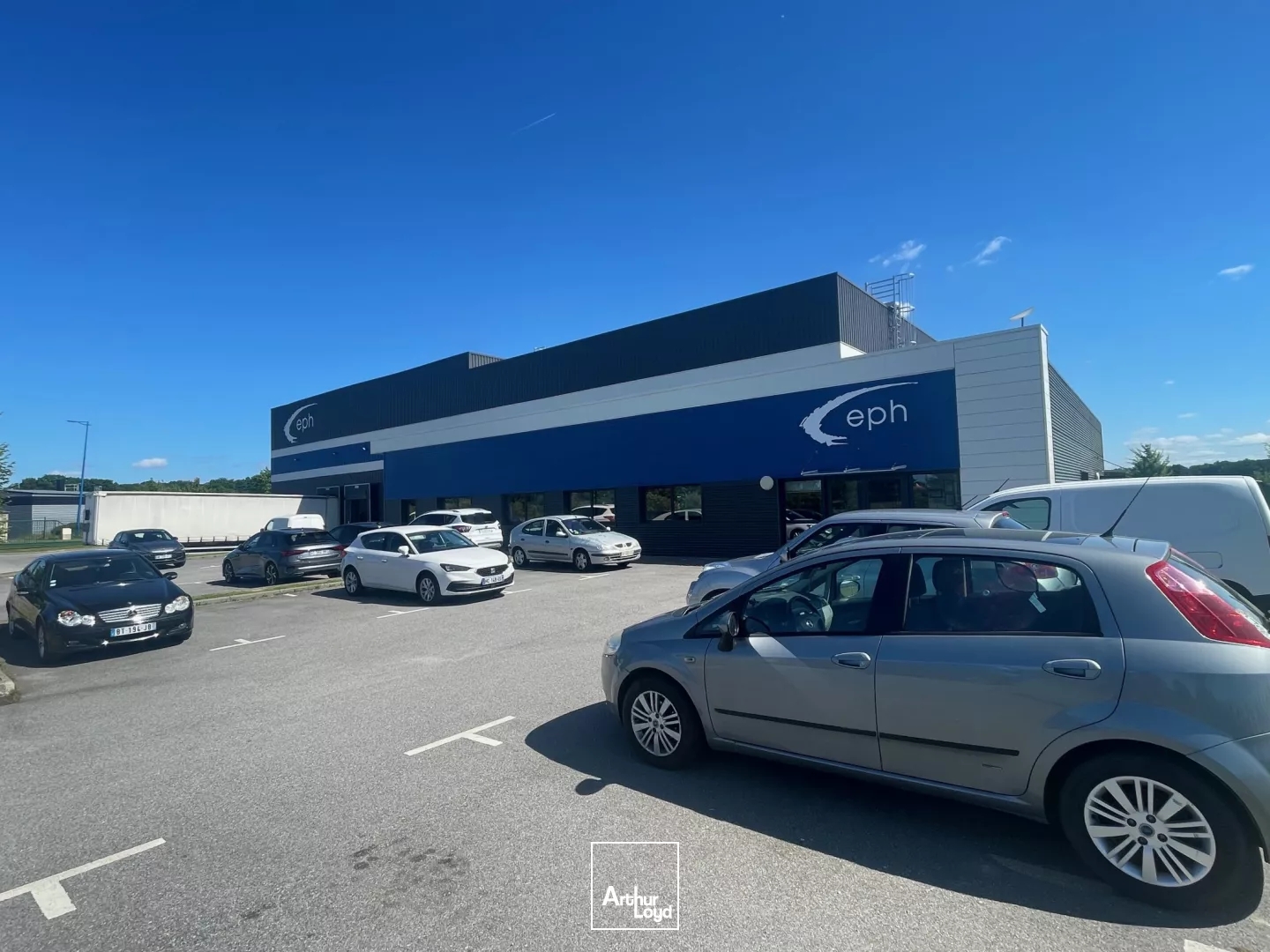 Locaux d'activité à vendre à SAINT AUBIN SUR GAILLON 27600