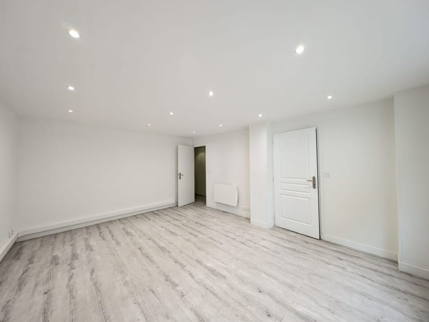 Magasin à vendre - 1 pièce - 53m2 - Marseille 5e (13005)