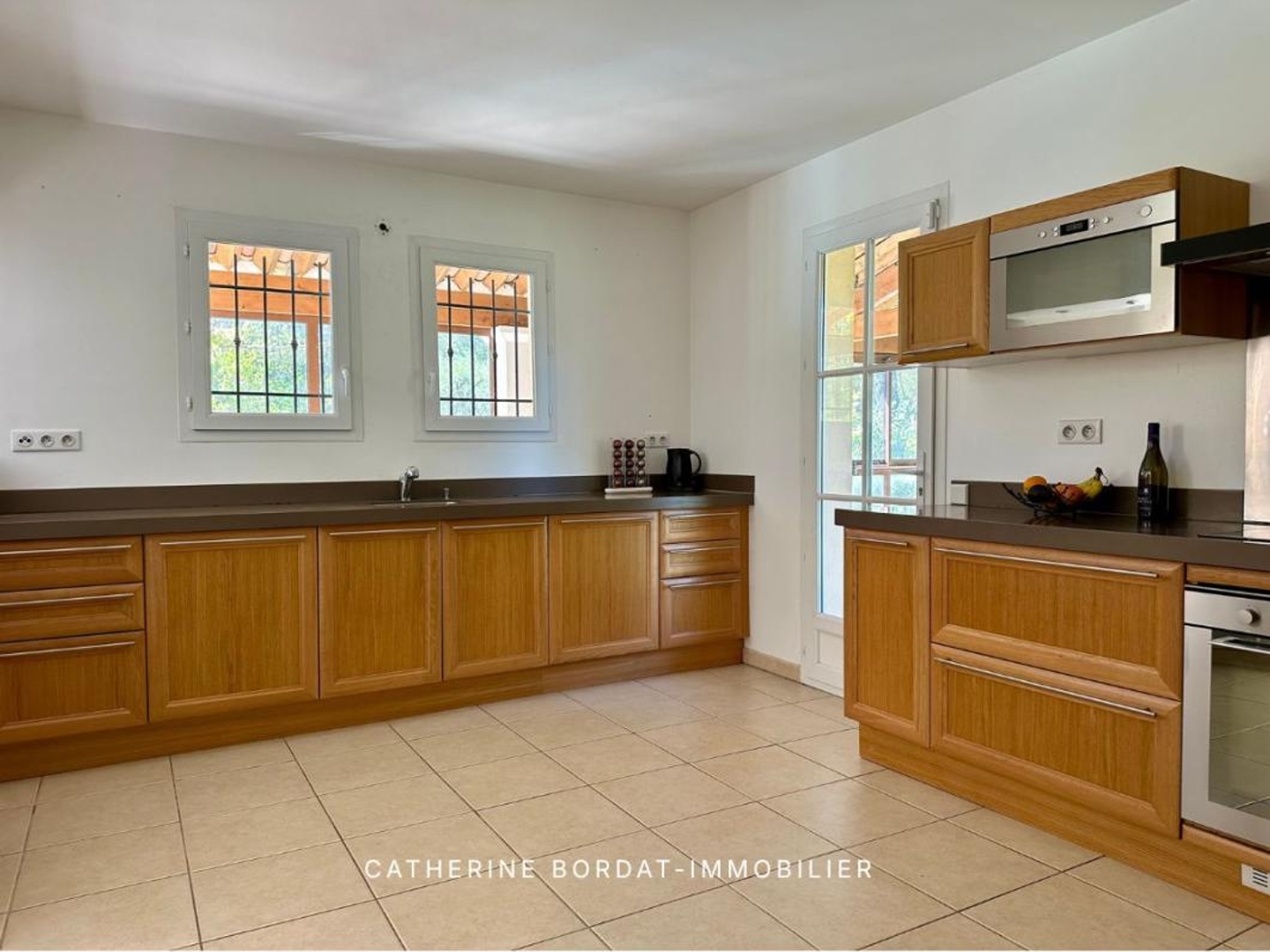 Maison à vendre - 6 pièces - 160m2 - Mallemort (13370)