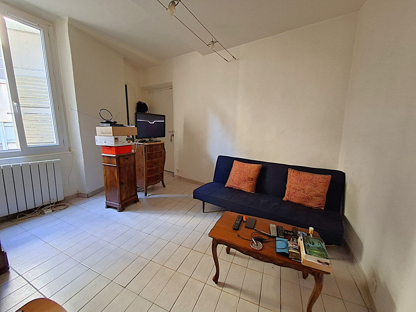 LOT DE 2 STUDIOS VENDUS LOUÉS - GRASSE CENTRE HISTORIQUE