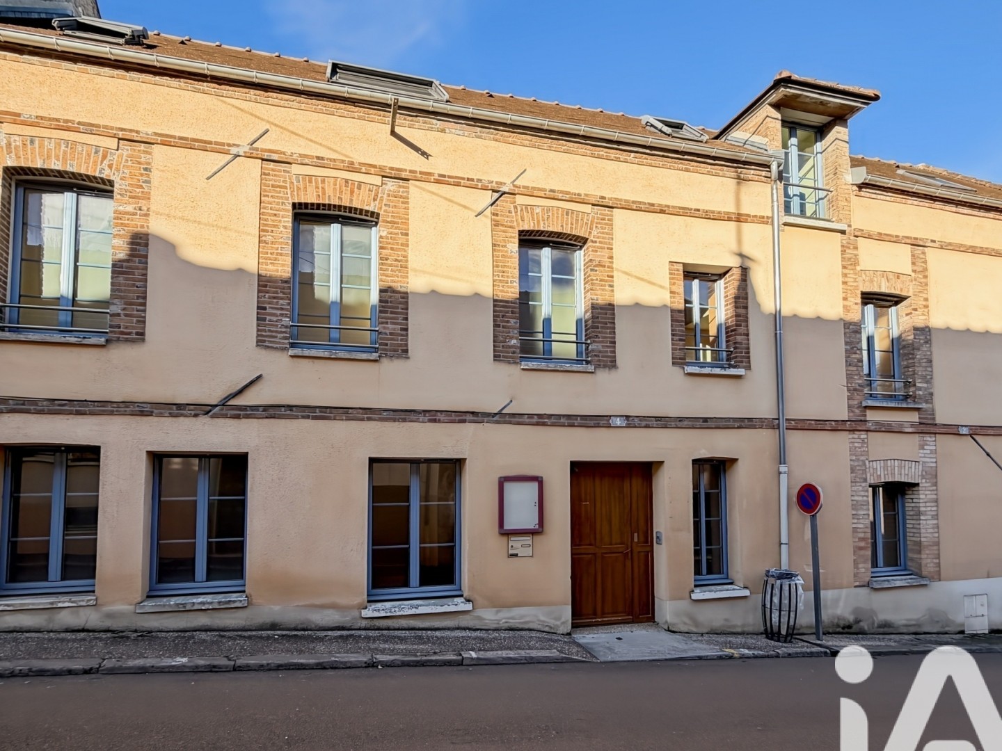 Maison avec appartements 244 m²