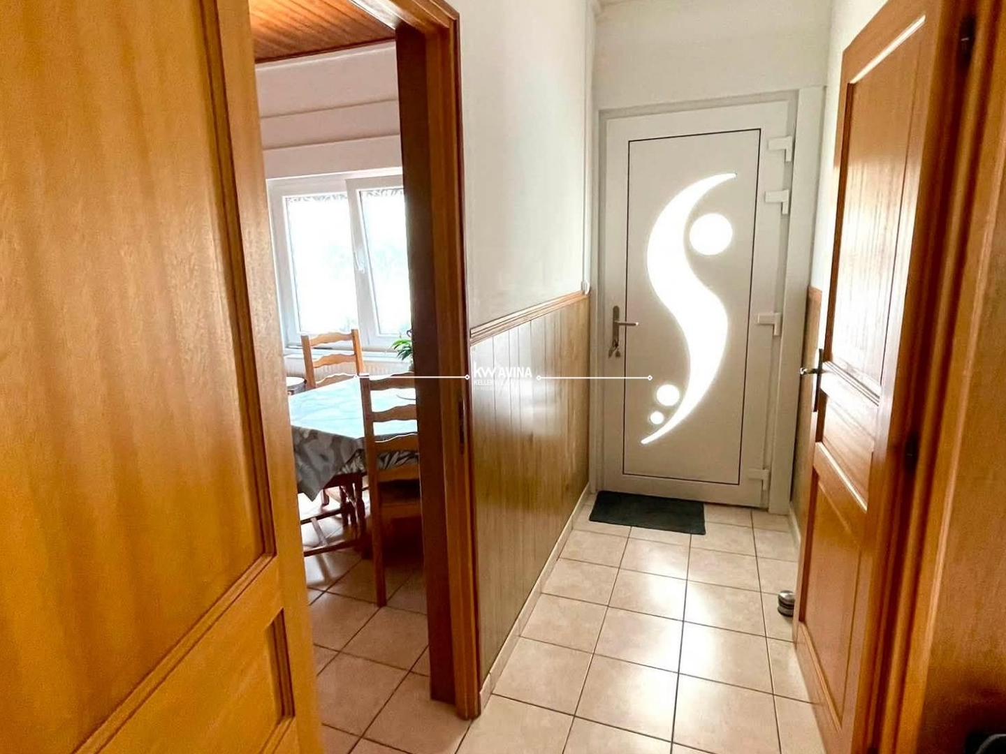 Ensemble immobilier - 3 logements - 9 pièces - 2 garages
