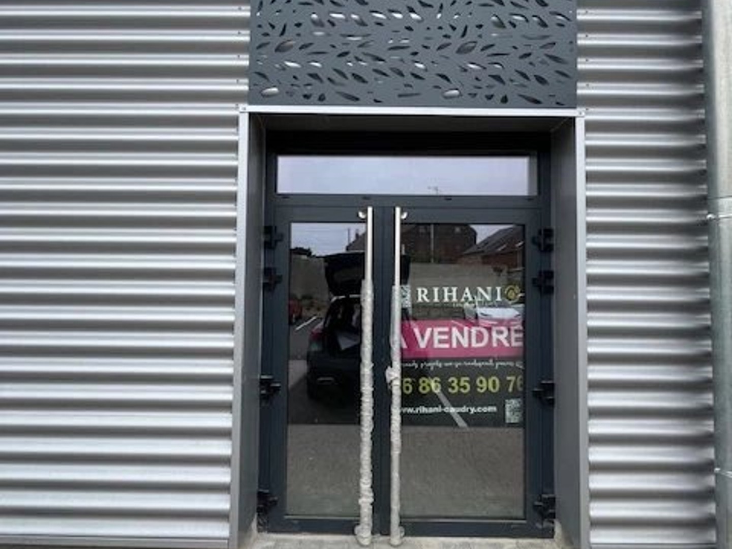 cellule commerciale neuve-84m2