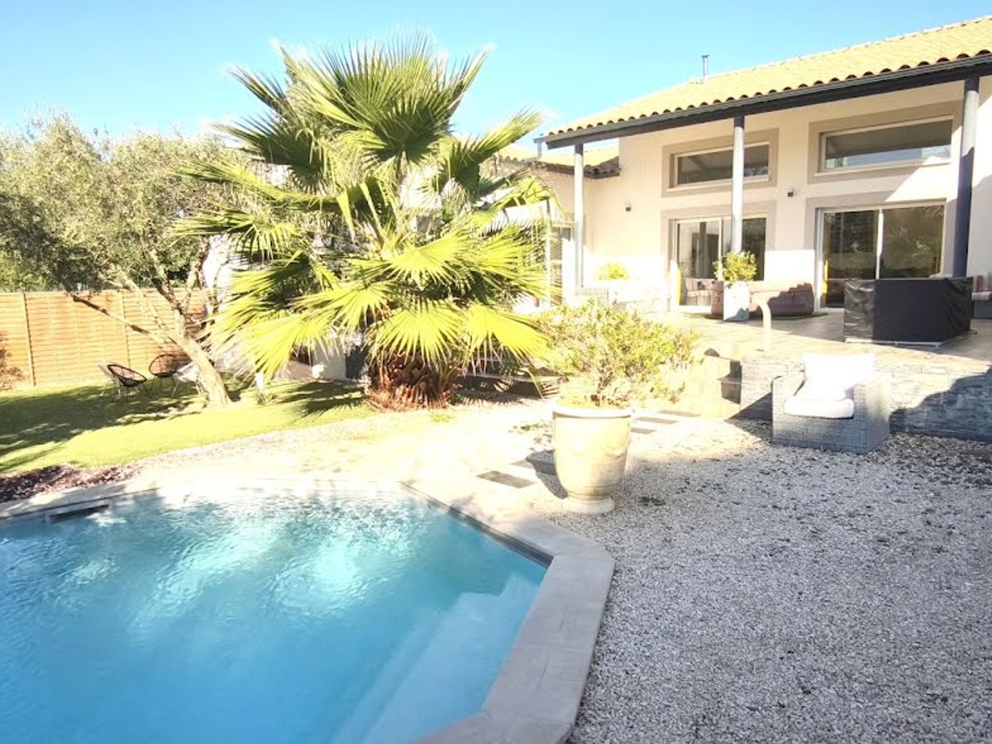 Villa 5 pièces 210 m²