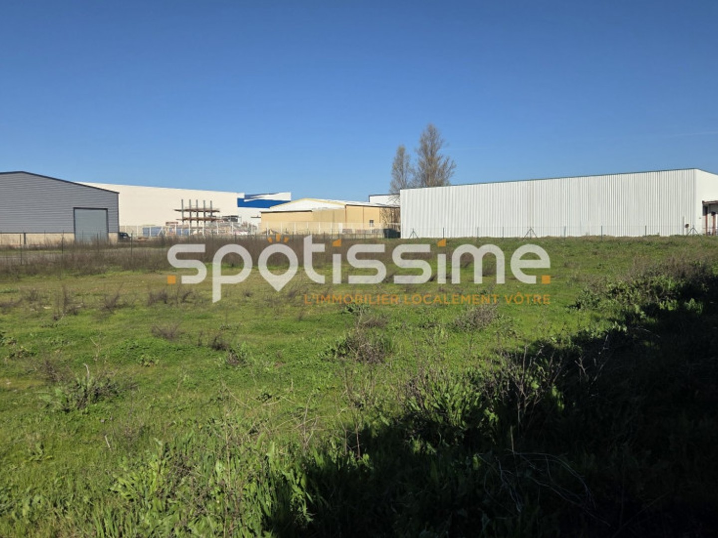 Terrain artisanal 1963 m²