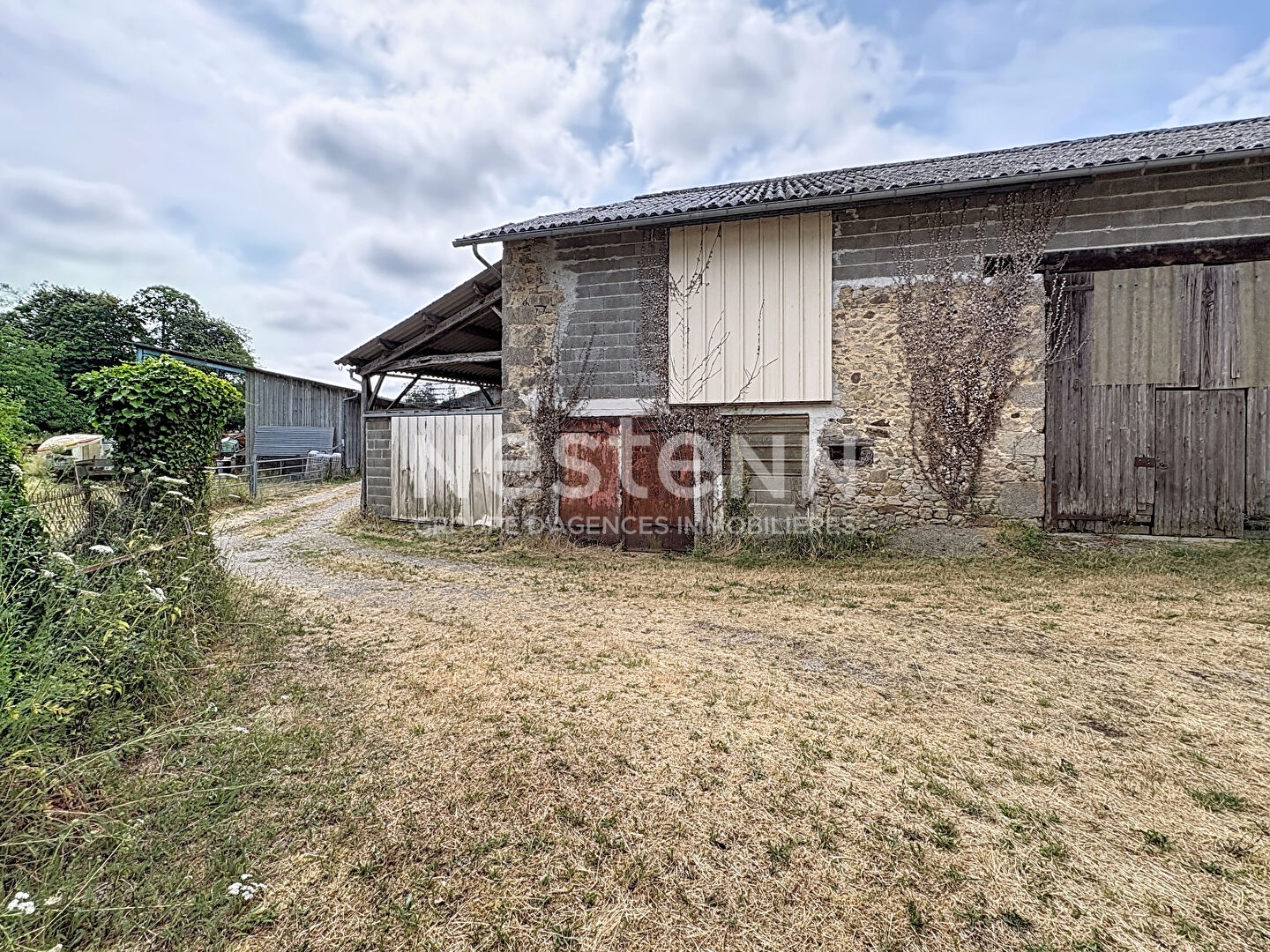 Grange à usage de stockage