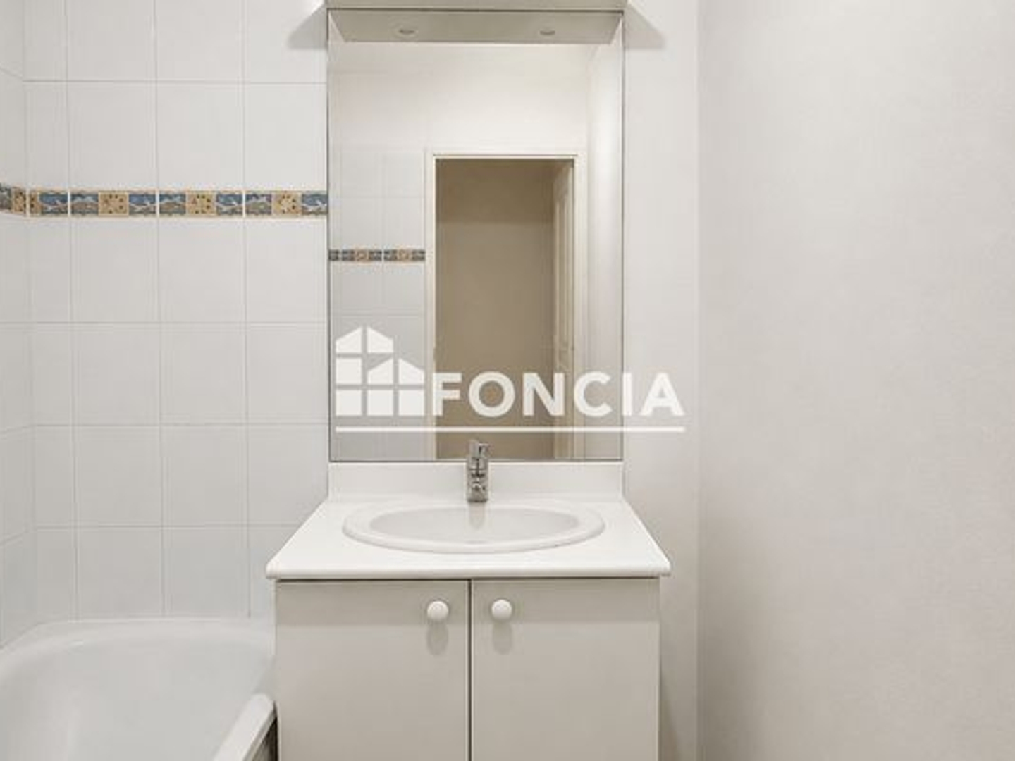 Appartement à vendre - 2 pièces - 38m2 - Nîmes (30900)