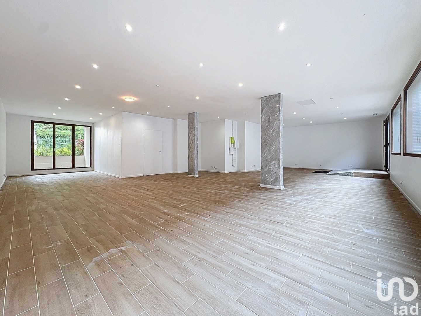 Local commercial 107 m²