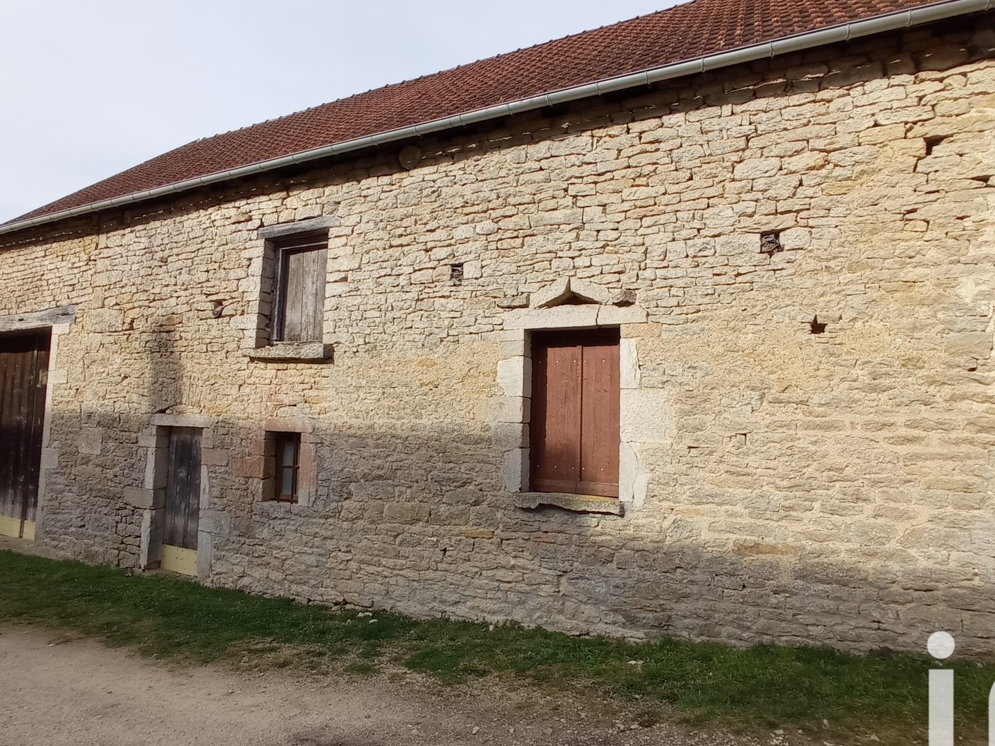 Maison 3 pièces 355 m²