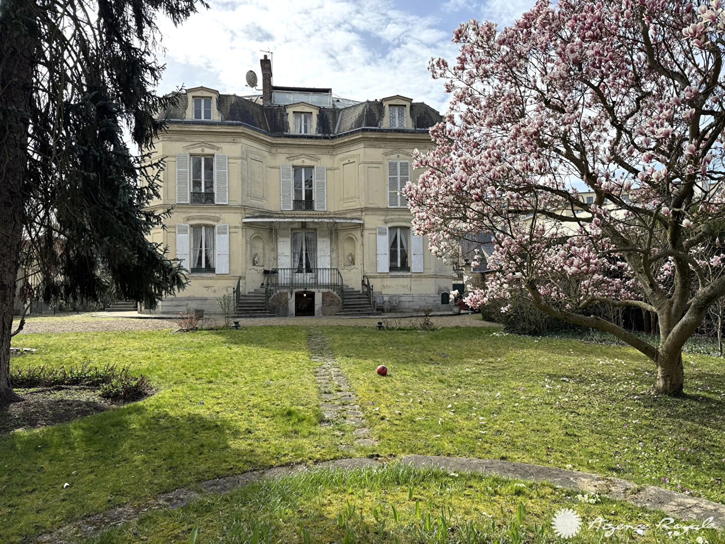 Appartement à vendre - 5 pièces - 153m2 - Saint-Germain-En-... (78100)